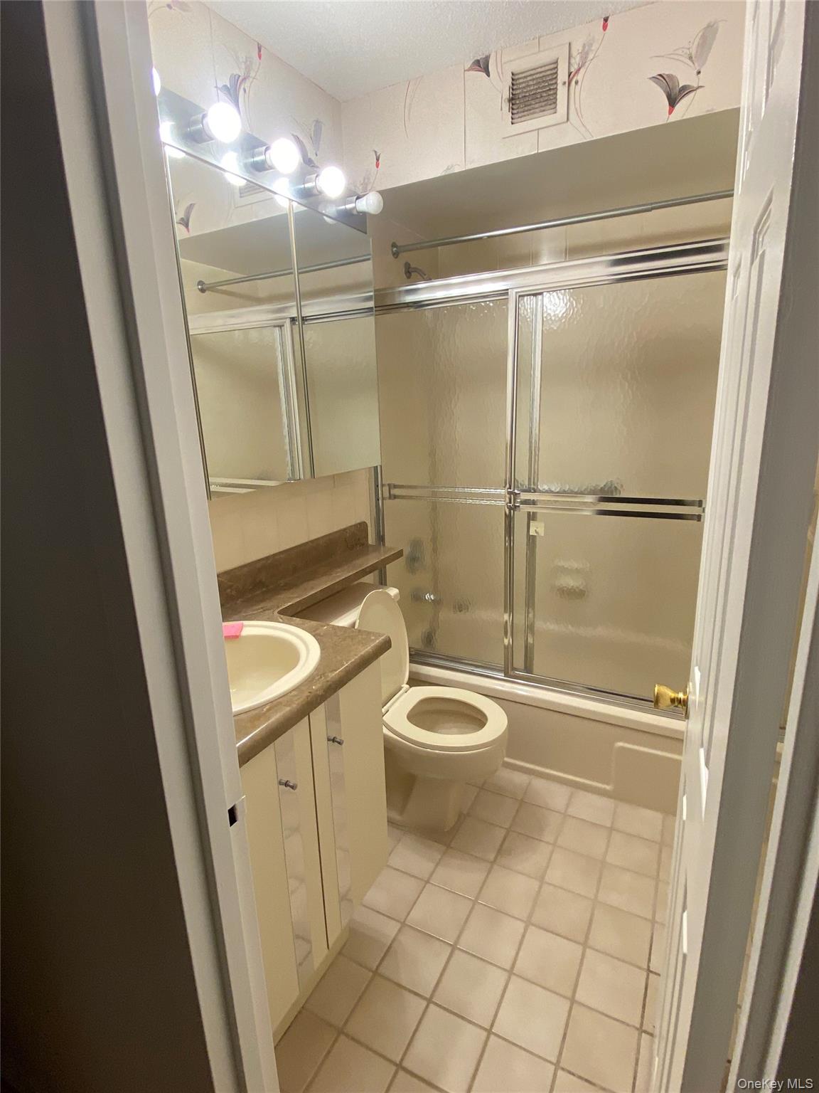 136 17 Maple Ave 14h Property Photo 11