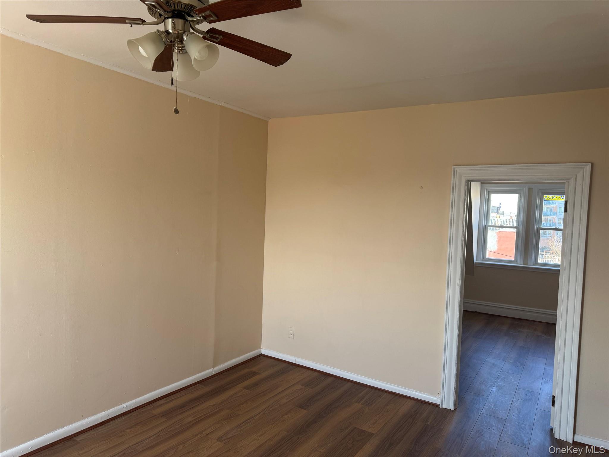 776 Hewitt Property Photo 3