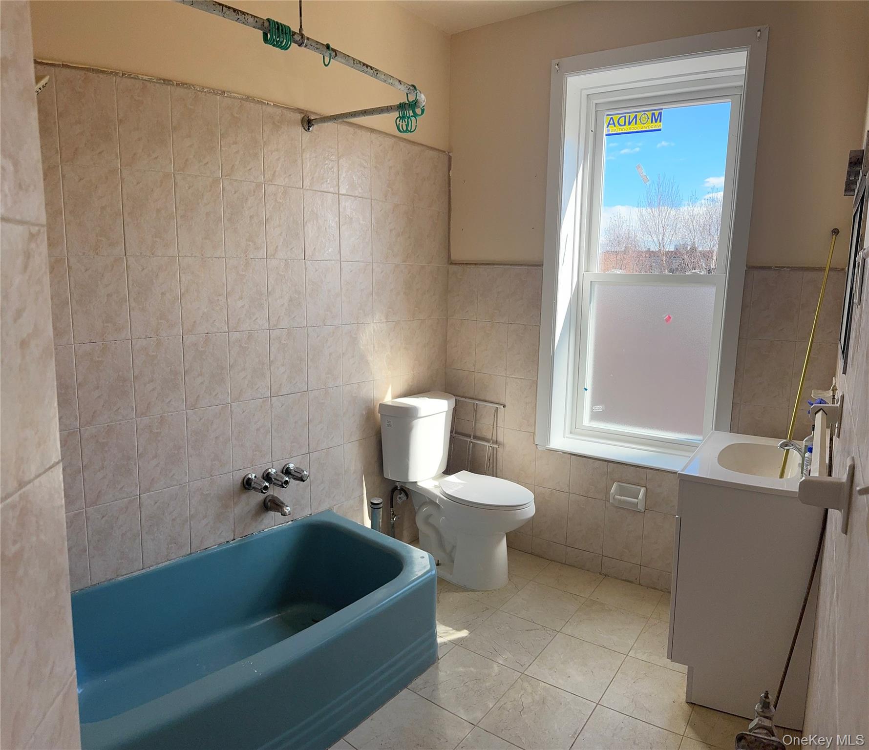 776 Hewitt Property Photo 4
