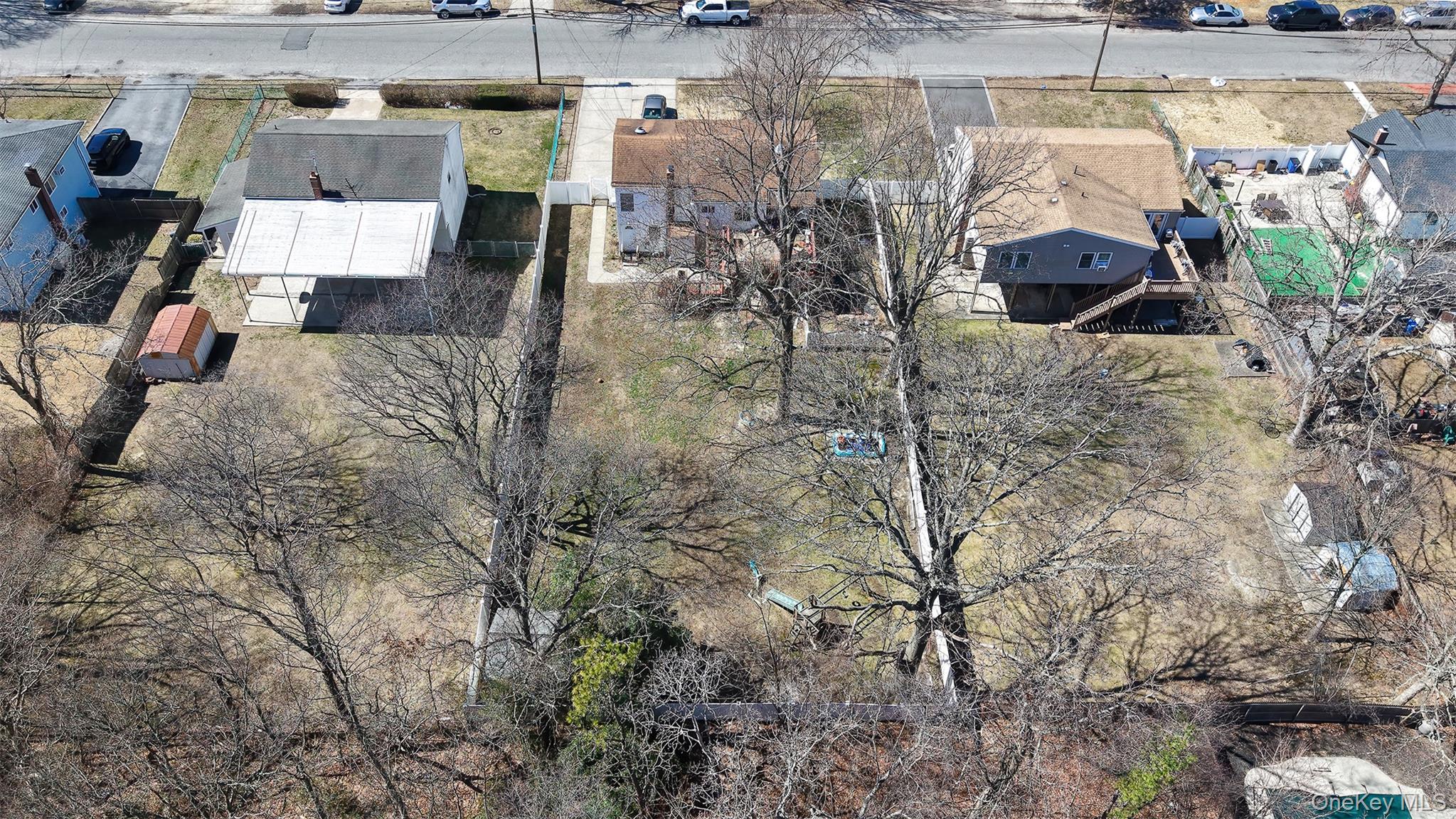 1081 Bay Shore Avenue Property Photo 6