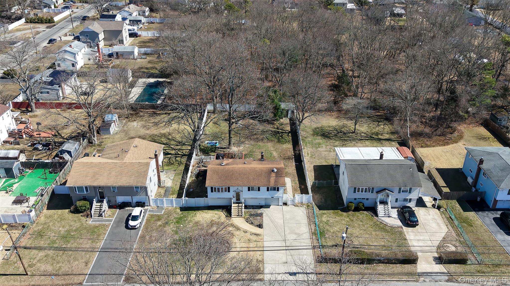 1081 Bay Shore Avenue Property Photo 7