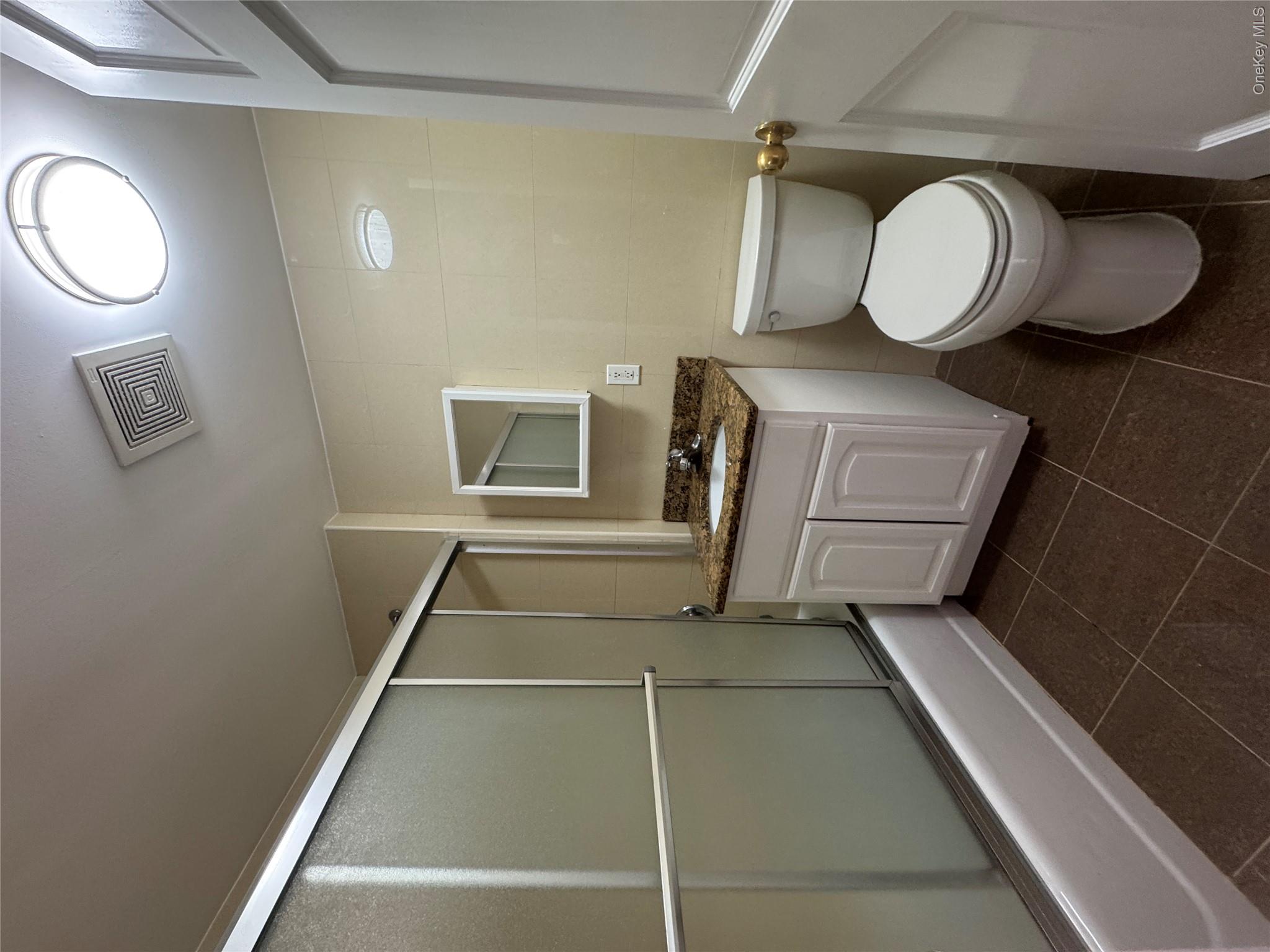 14105 Cherry Avenue 4d Property Photo 7