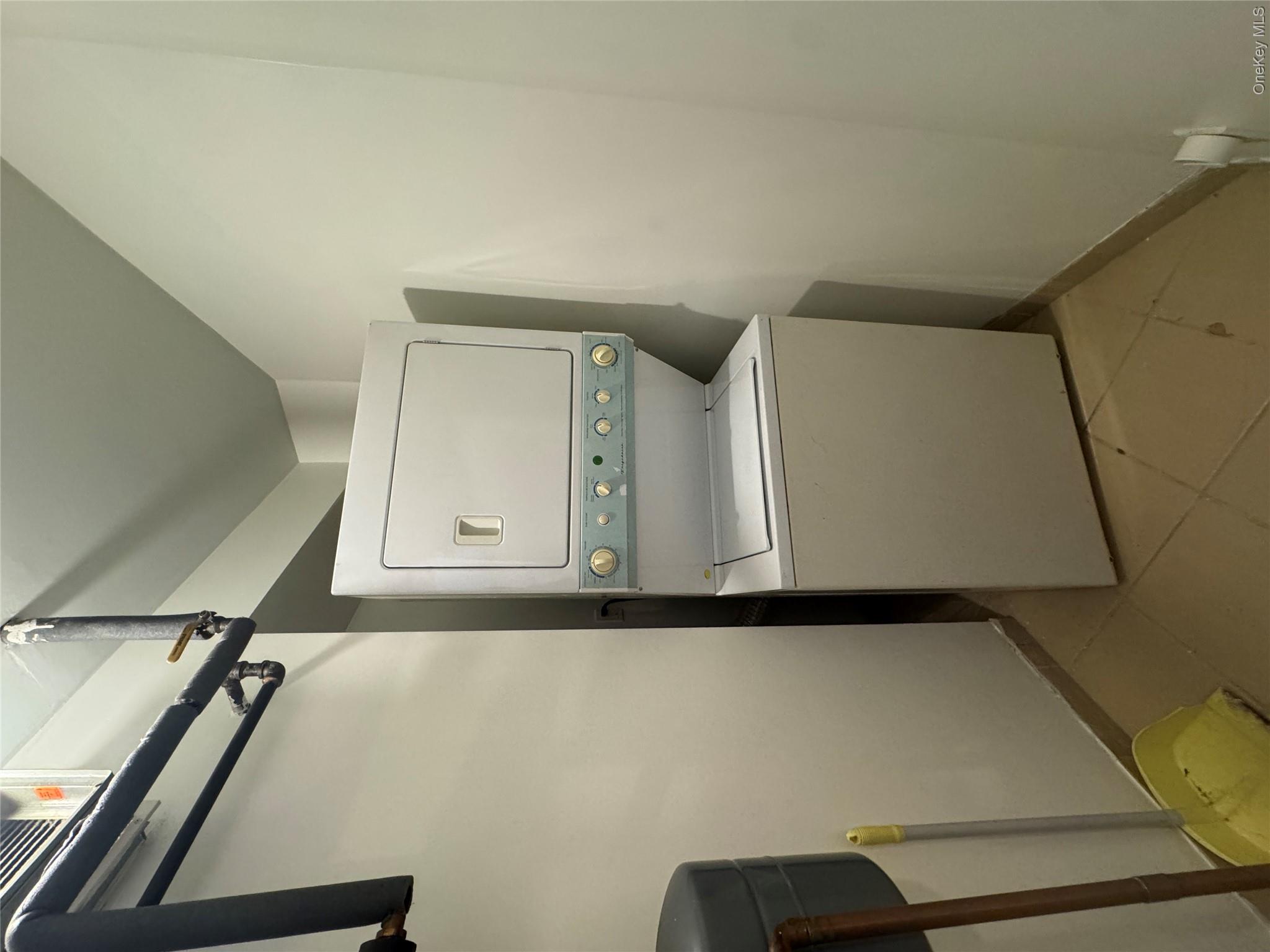 14105 Cherry Avenue 4d Property Photo 8