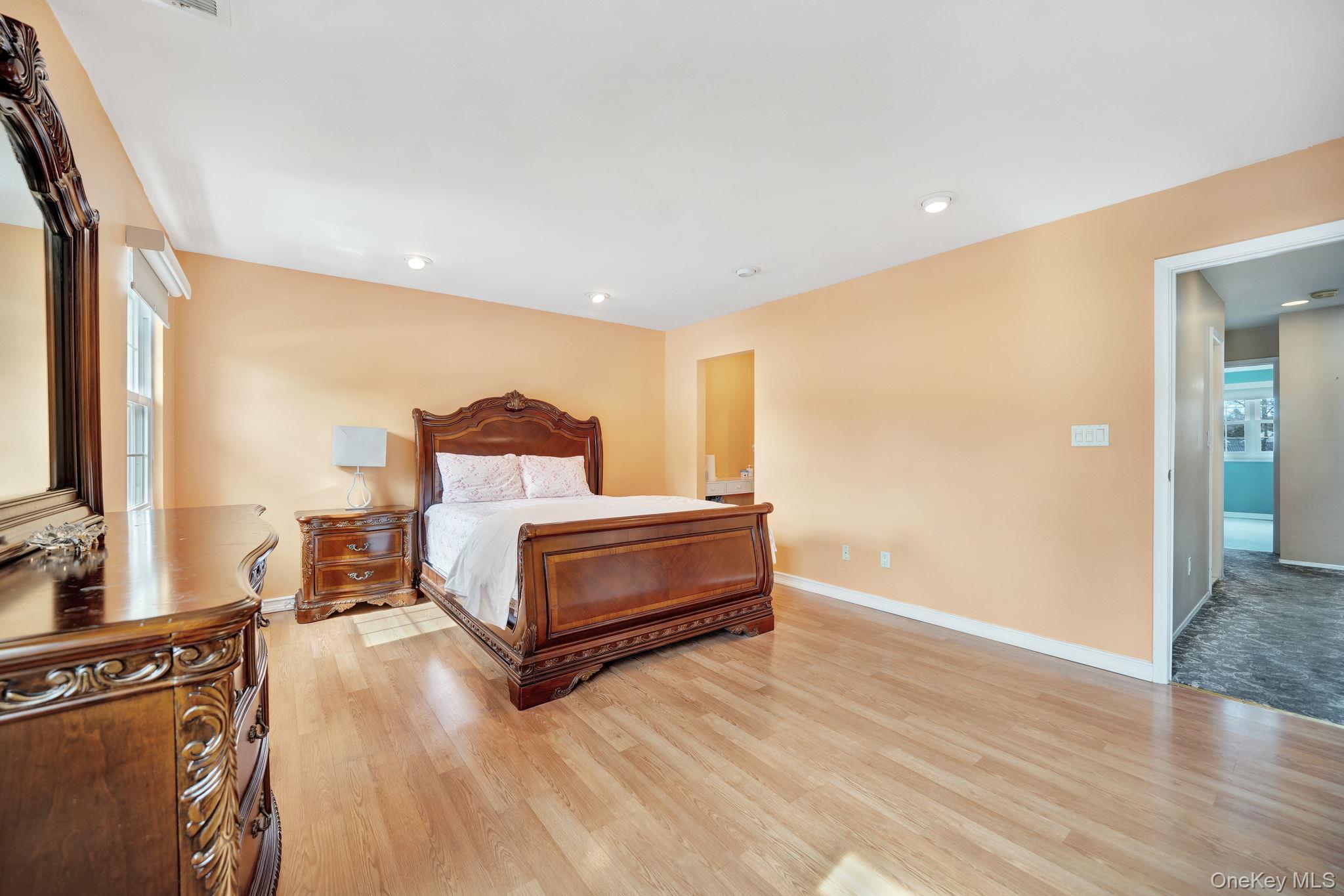 11 Manors Drive Property Photo 25