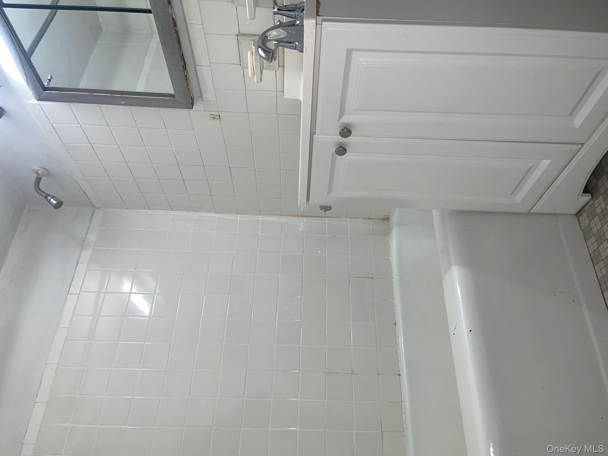 89-15 Parsons Blvd 6d Property Photo 10