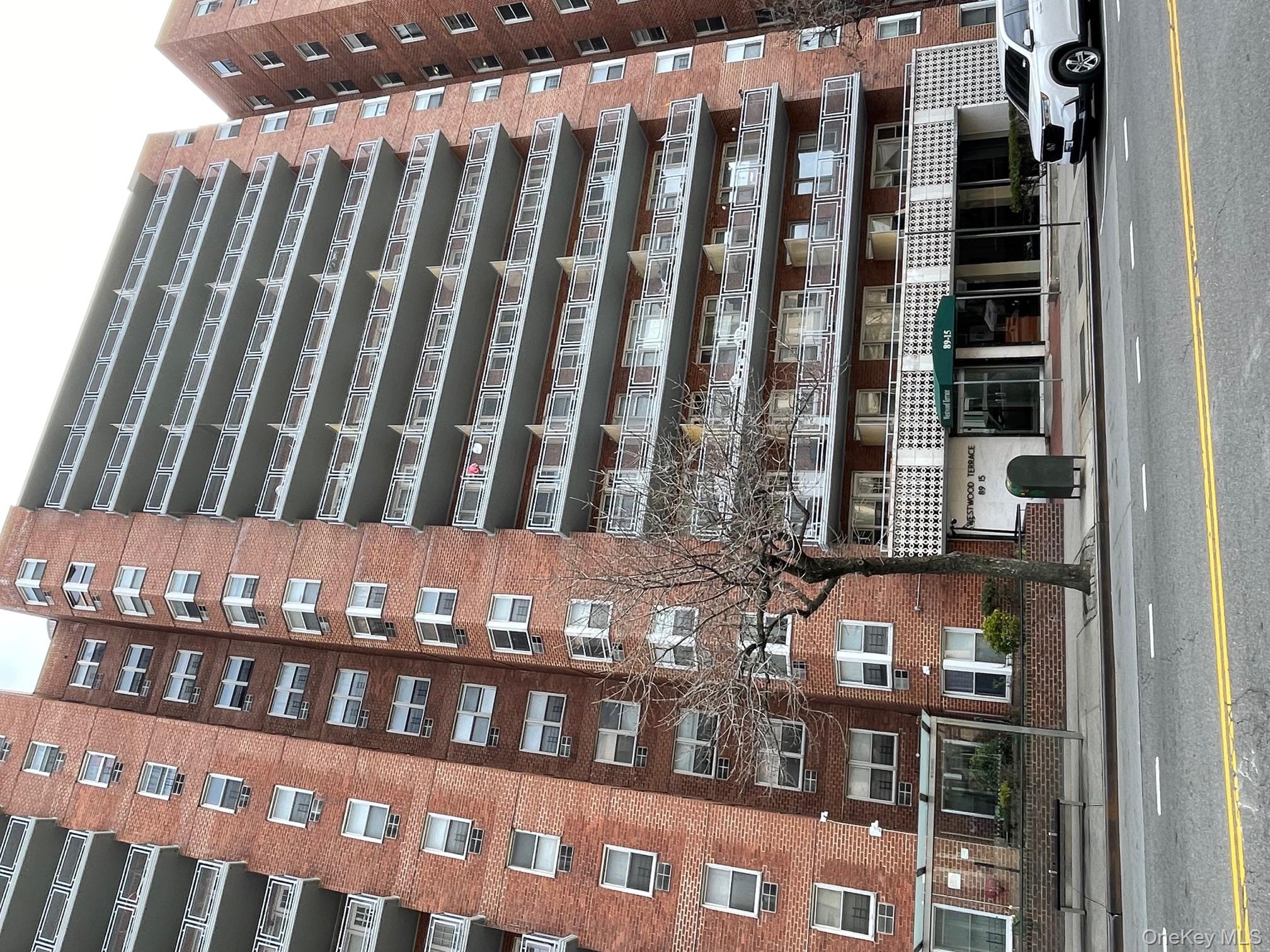 89-15 Parsons Boulevard 3L Property Photo 1