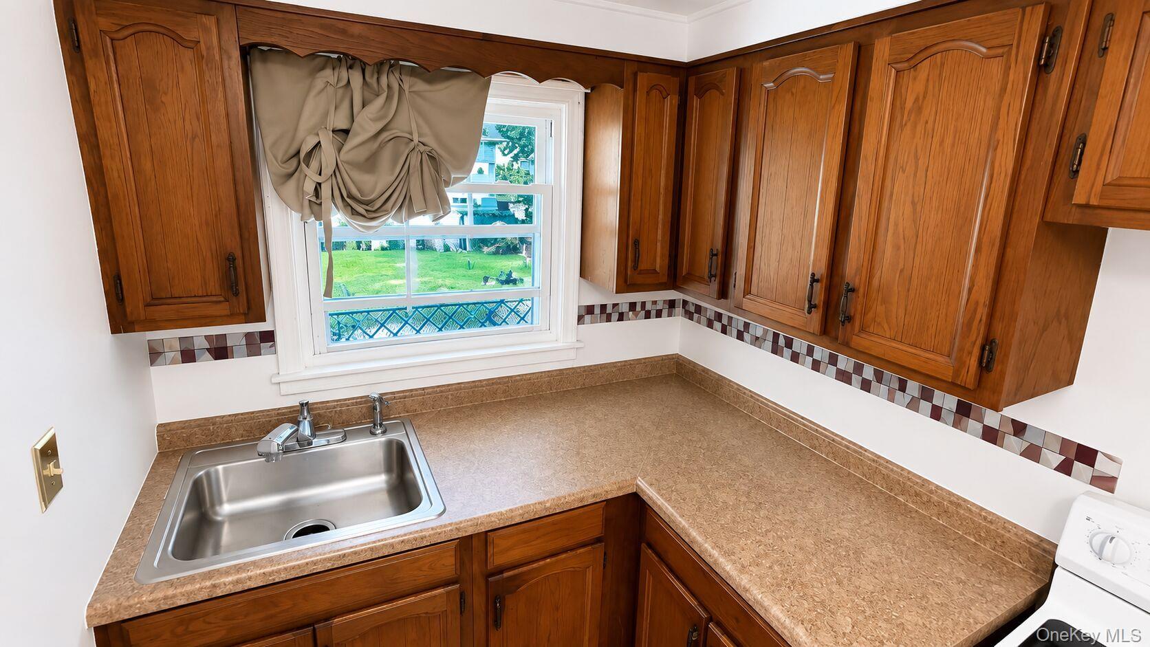 206 Winthrop Avenue 2 Property Photo 13