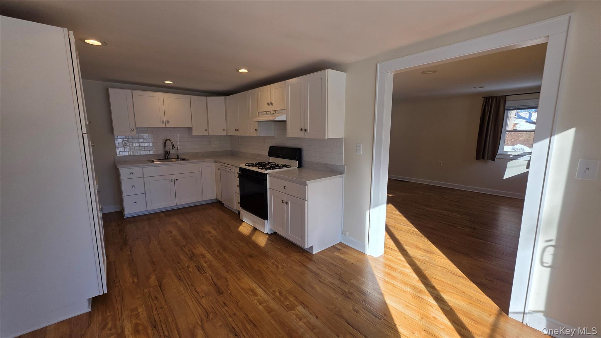 60 E Market Street Property Photo 11
