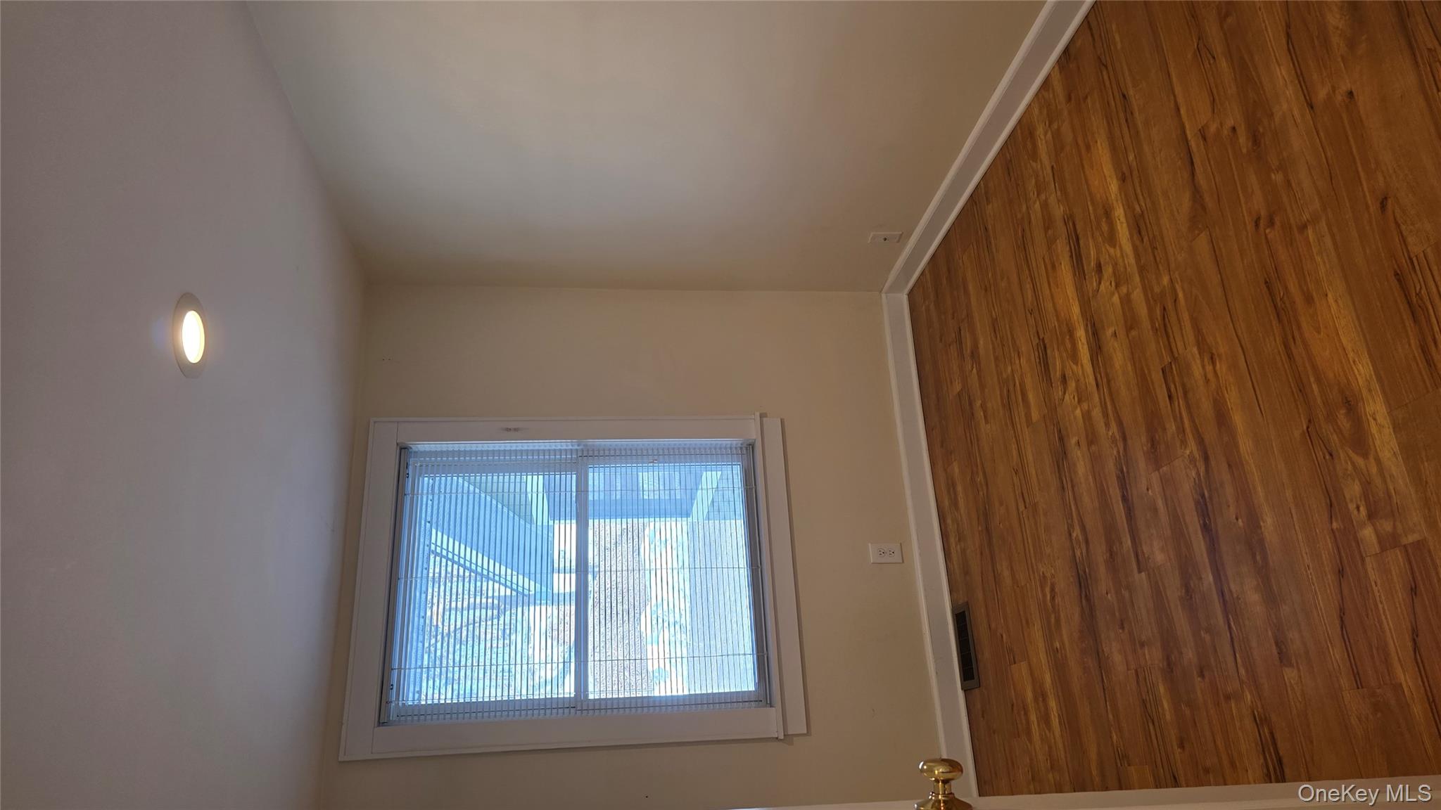 60 E Market Street Property Photo 16