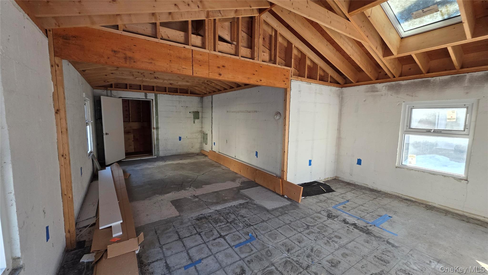 60 E Market Street Property Photo 25