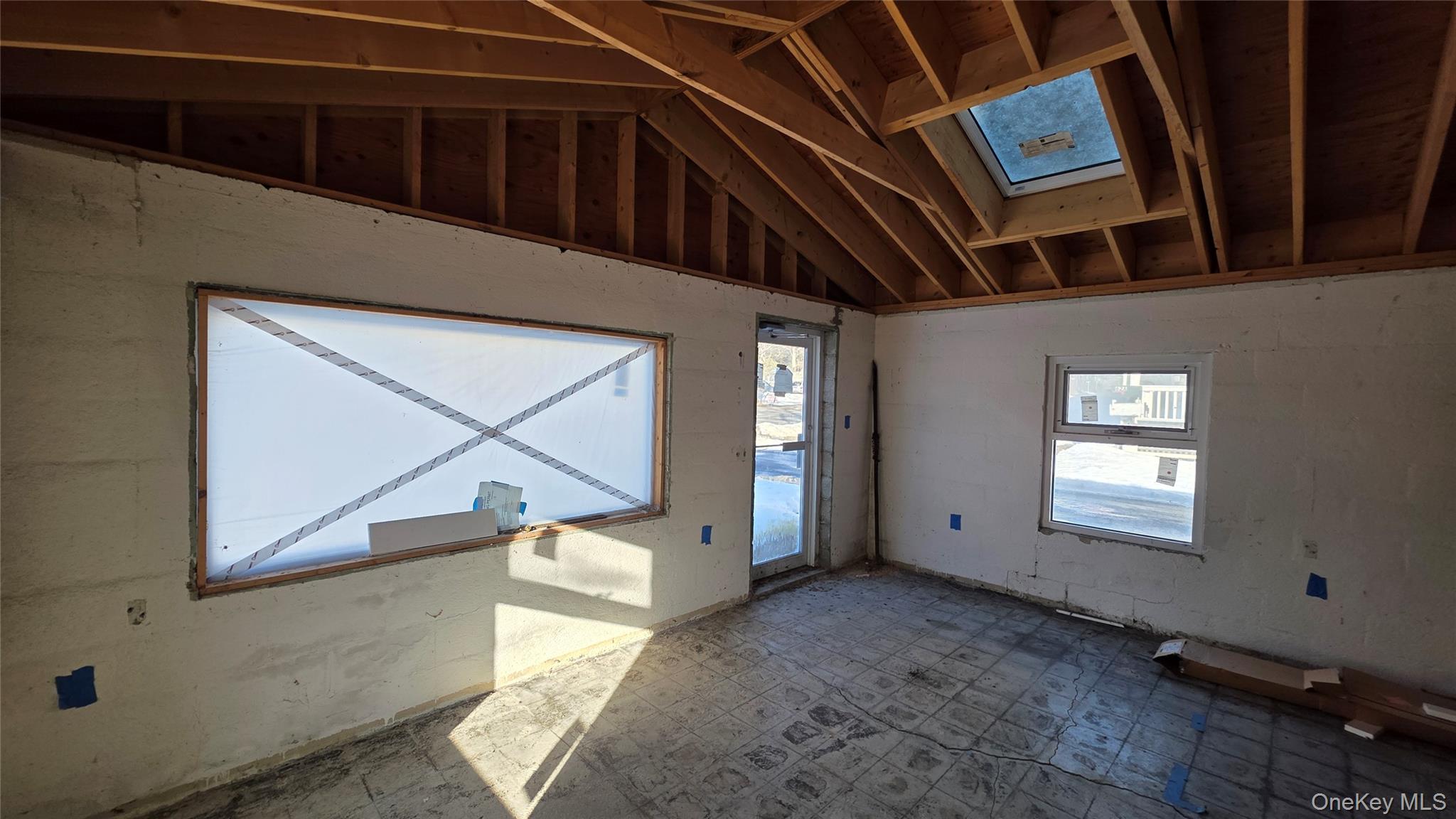 60 E Market Street Property Photo 27