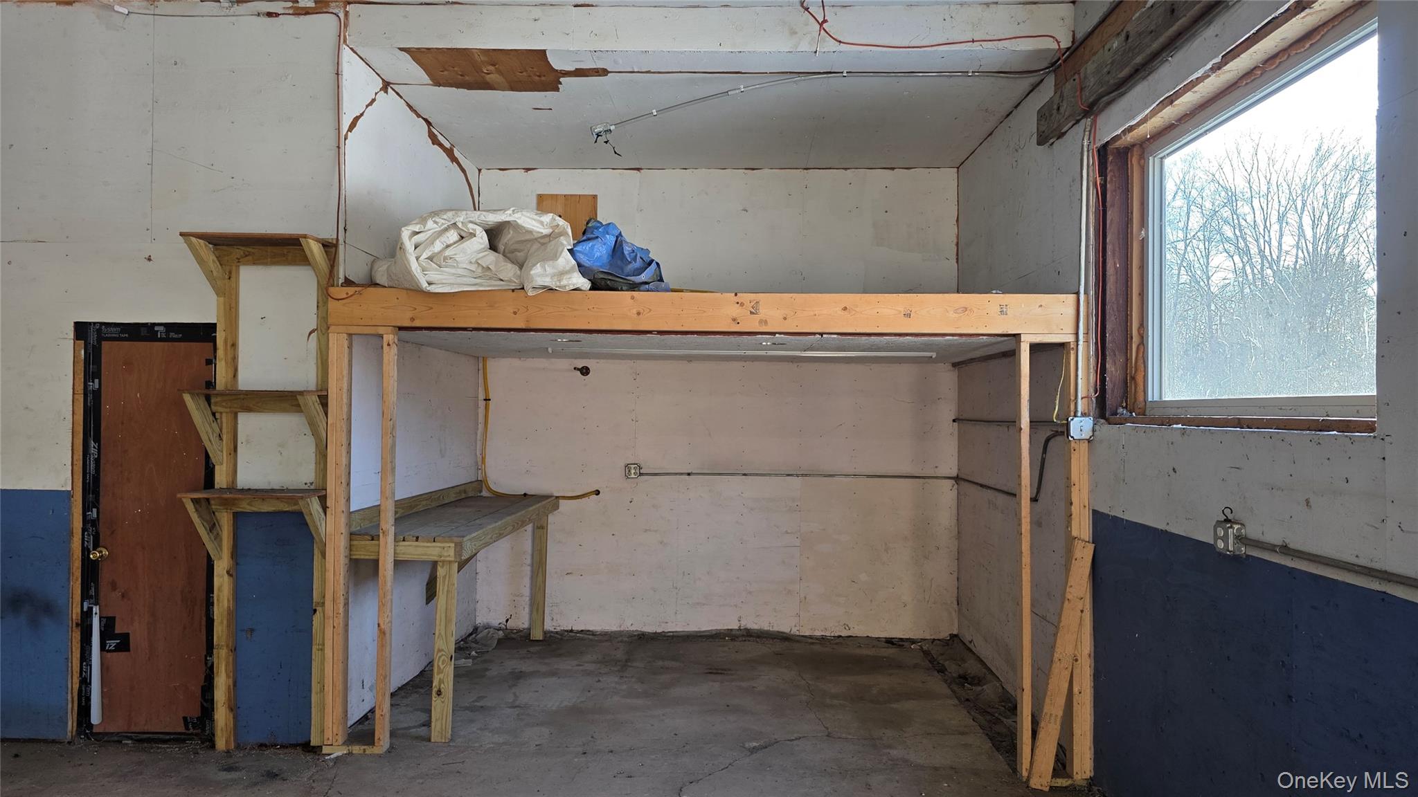 60 E Market Street Property Photo 31