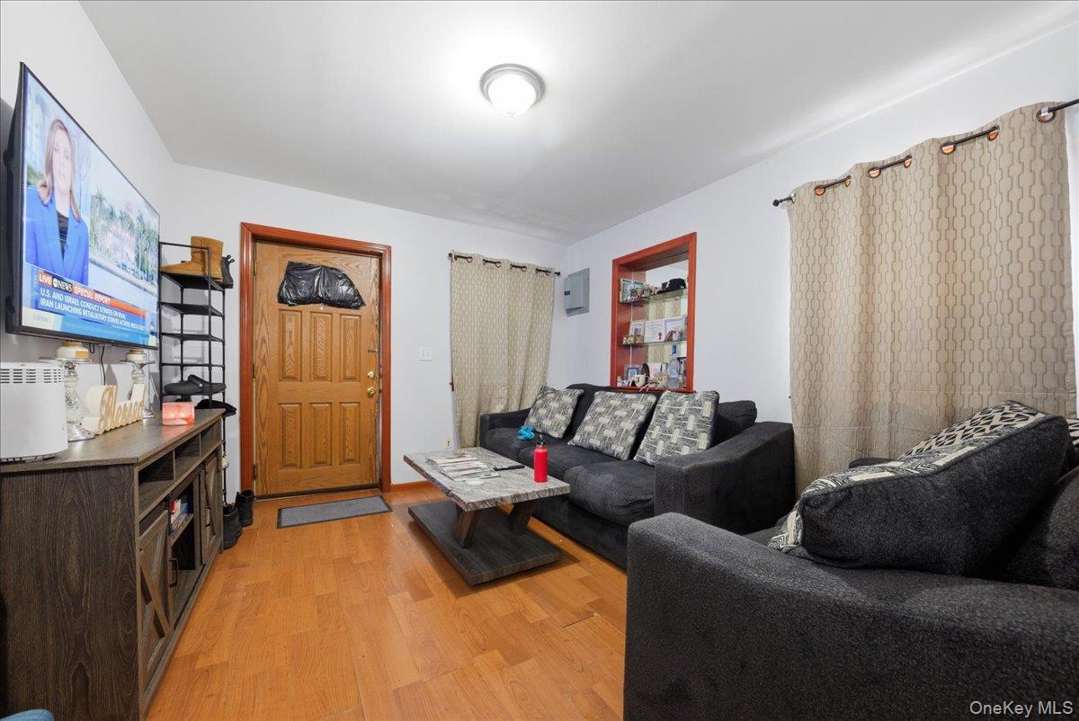 3544 -3546 Laconia Avenue Property Photo 3