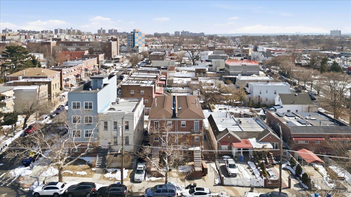 3544 -3546 Laconia Avenue Property Photo 6