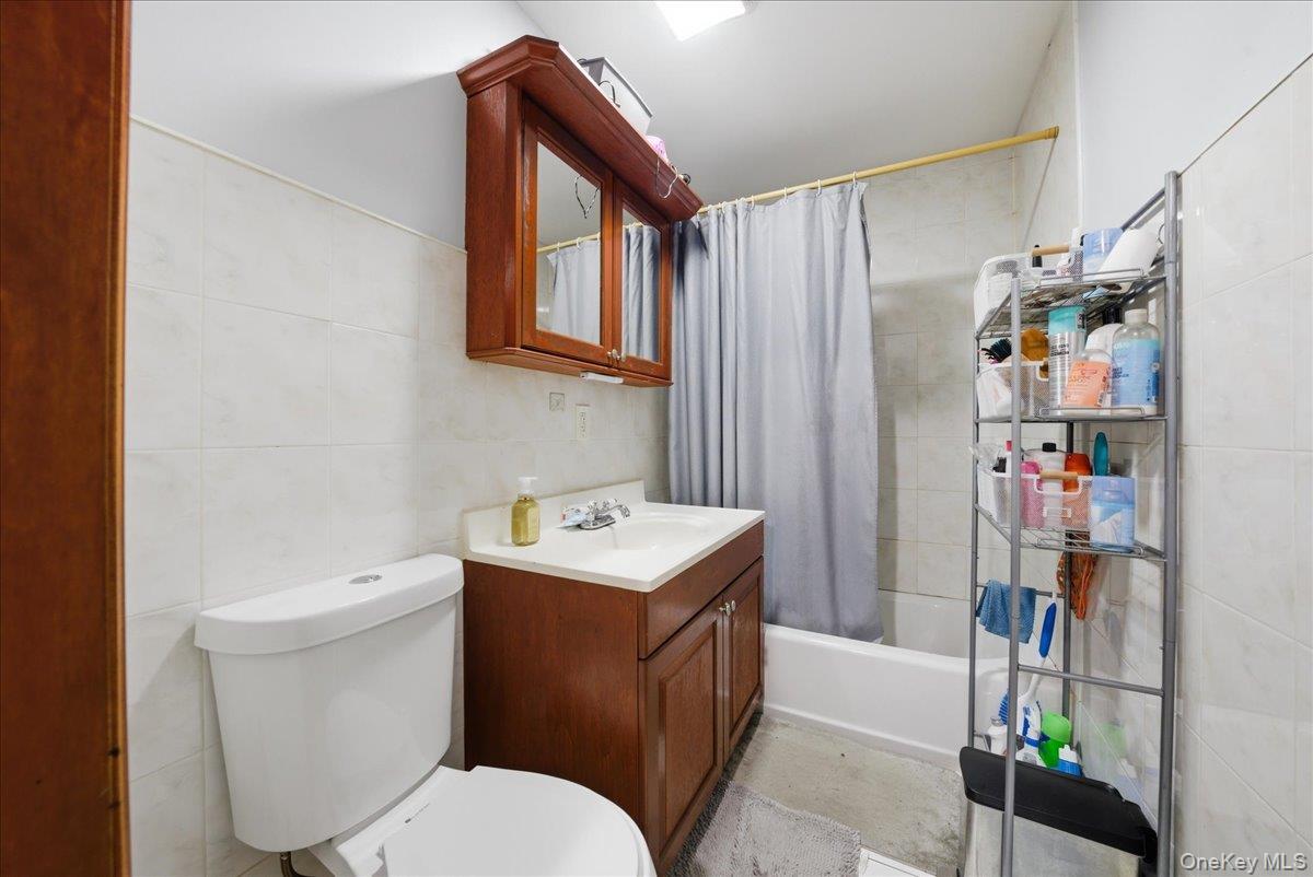 3544 -3546 Laconia Avenue Property Photo 9