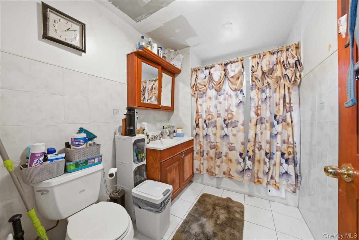 3544 -3546 Laconia Avenue Property Photo 12