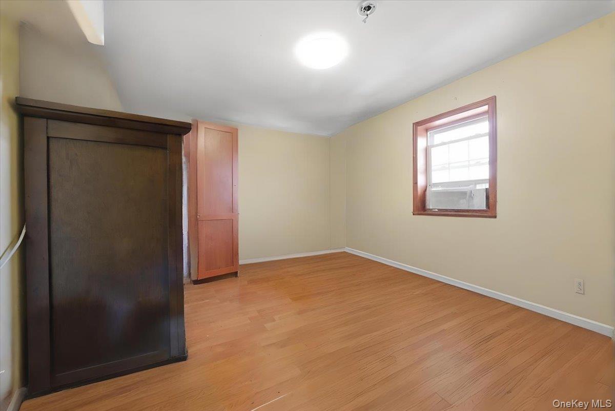 3544 -3546 Laconia Avenue Property Photo 19