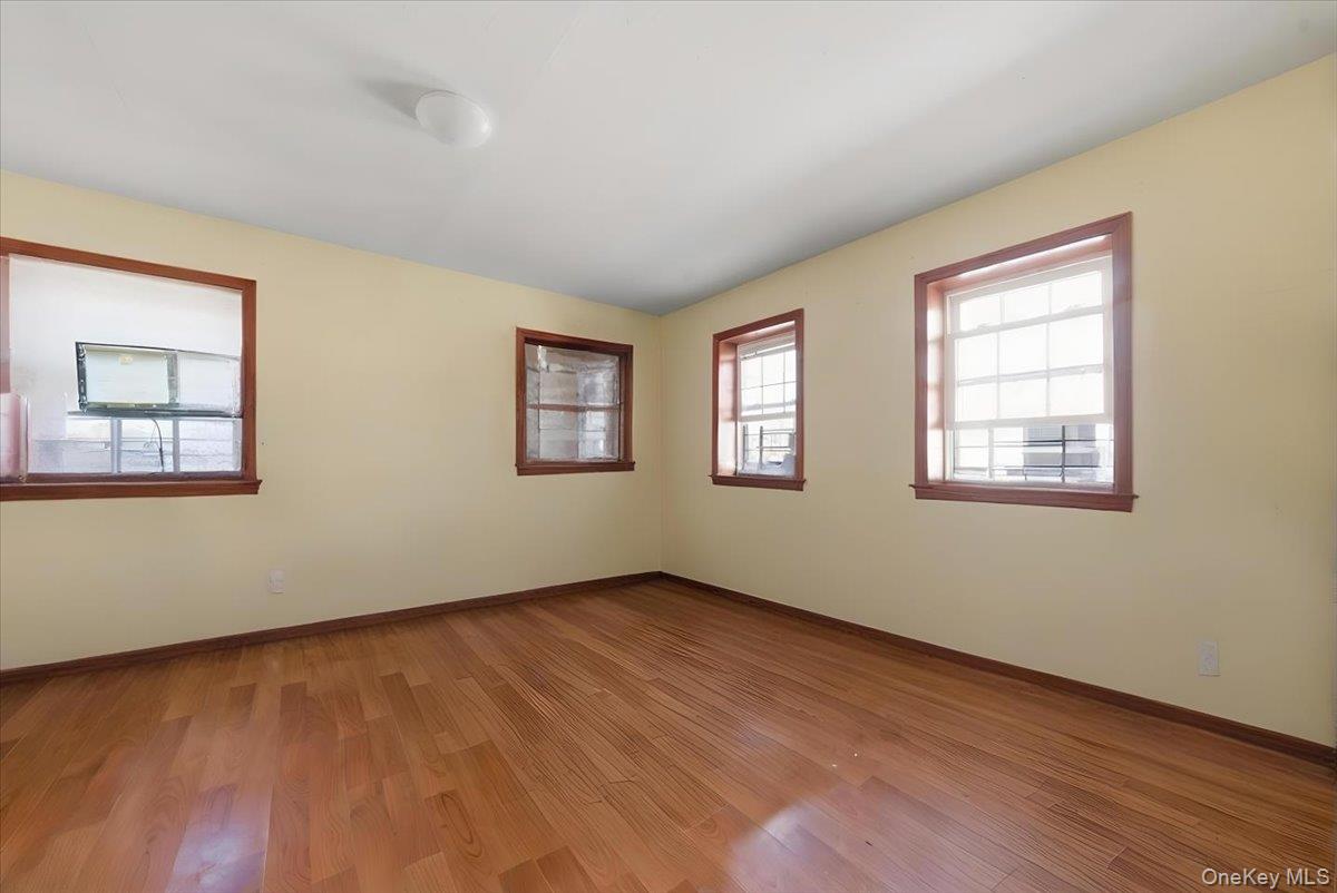 3544 -3546 Laconia Avenue Property Photo 22