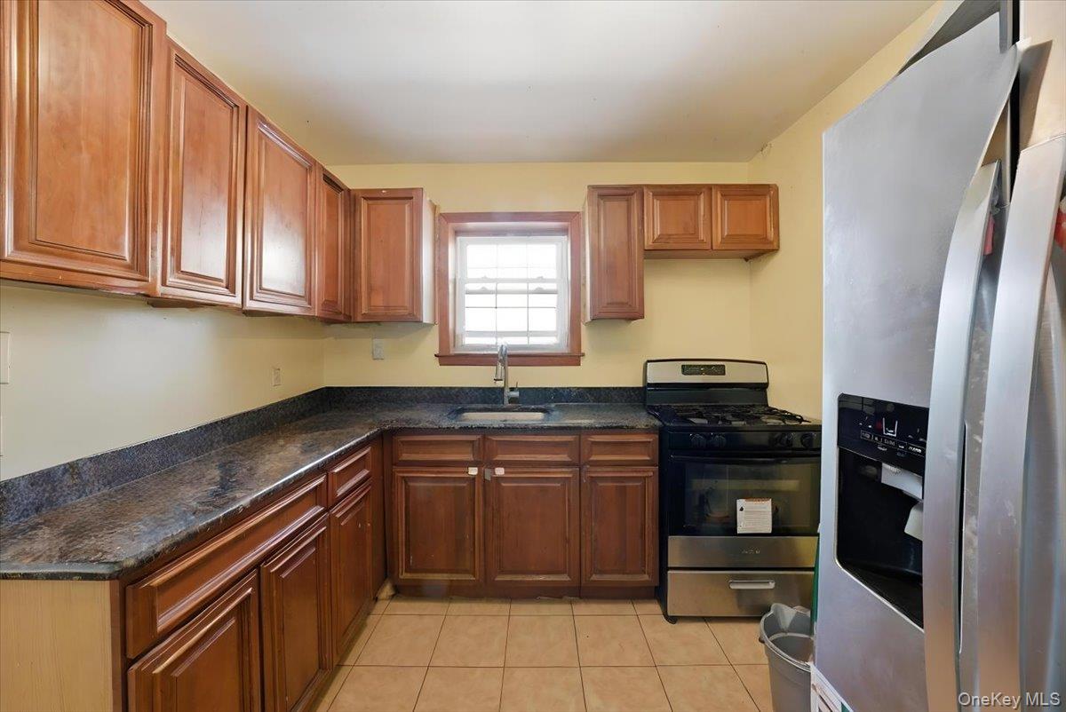 3544 -3546 Laconia Avenue Property Photo 24