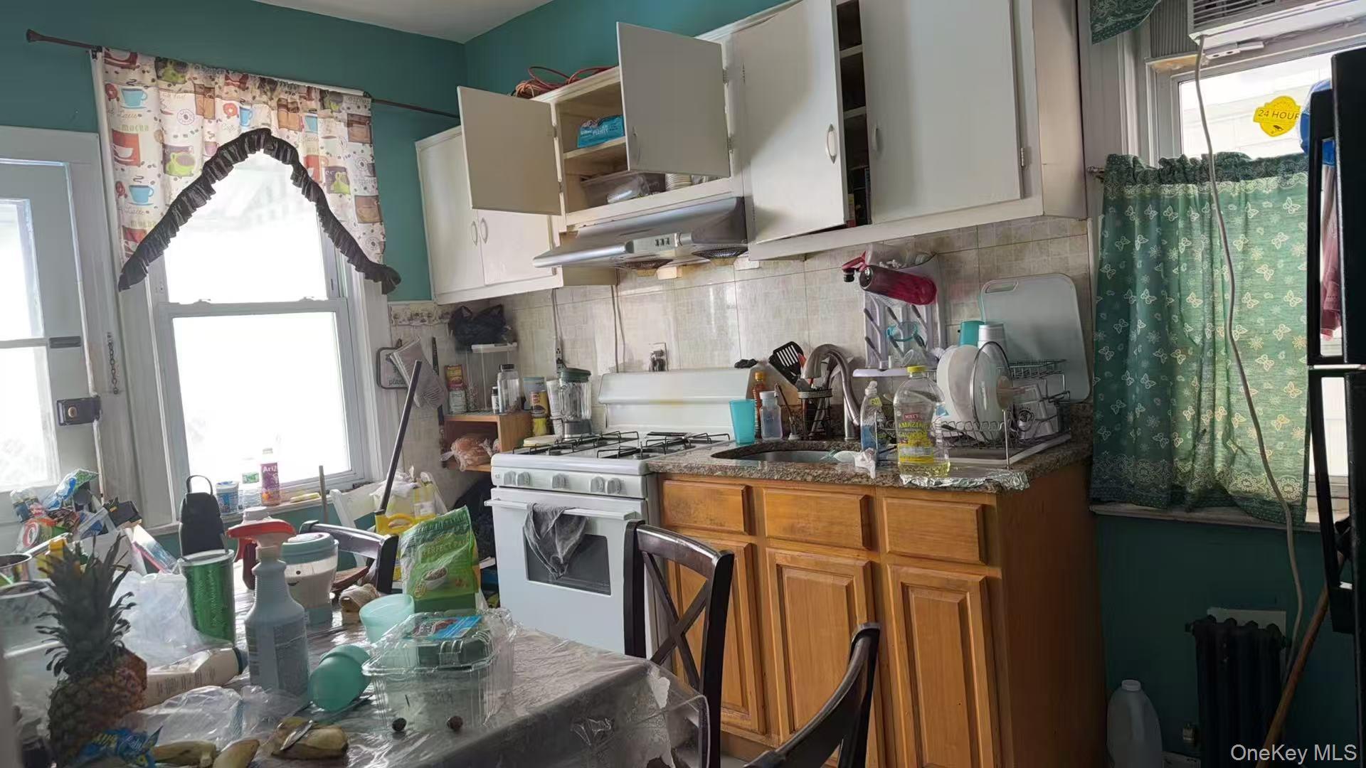 41-31 95th Street Property Photo 5
