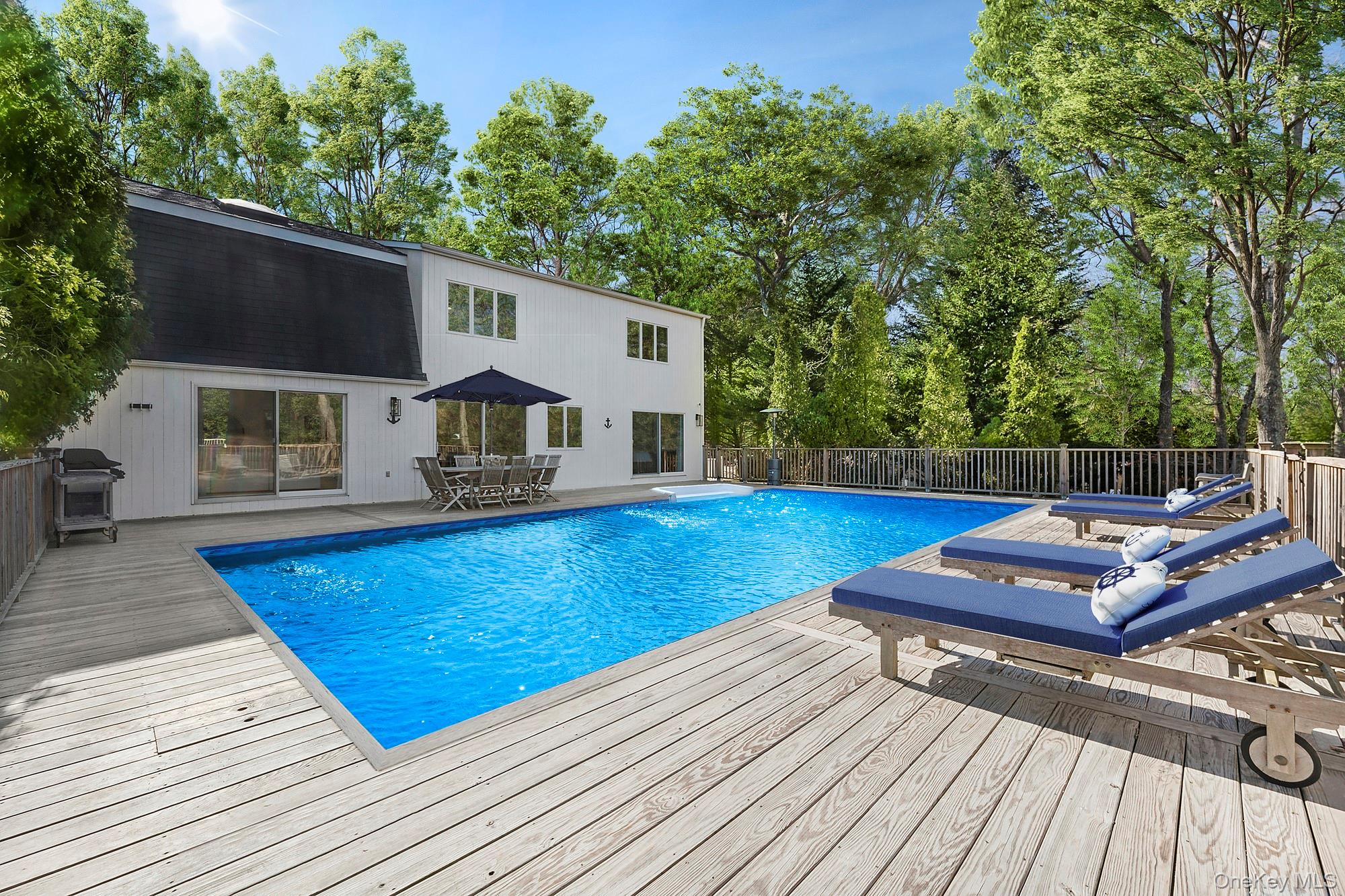 5 Cowhill Lane Property Photo 1