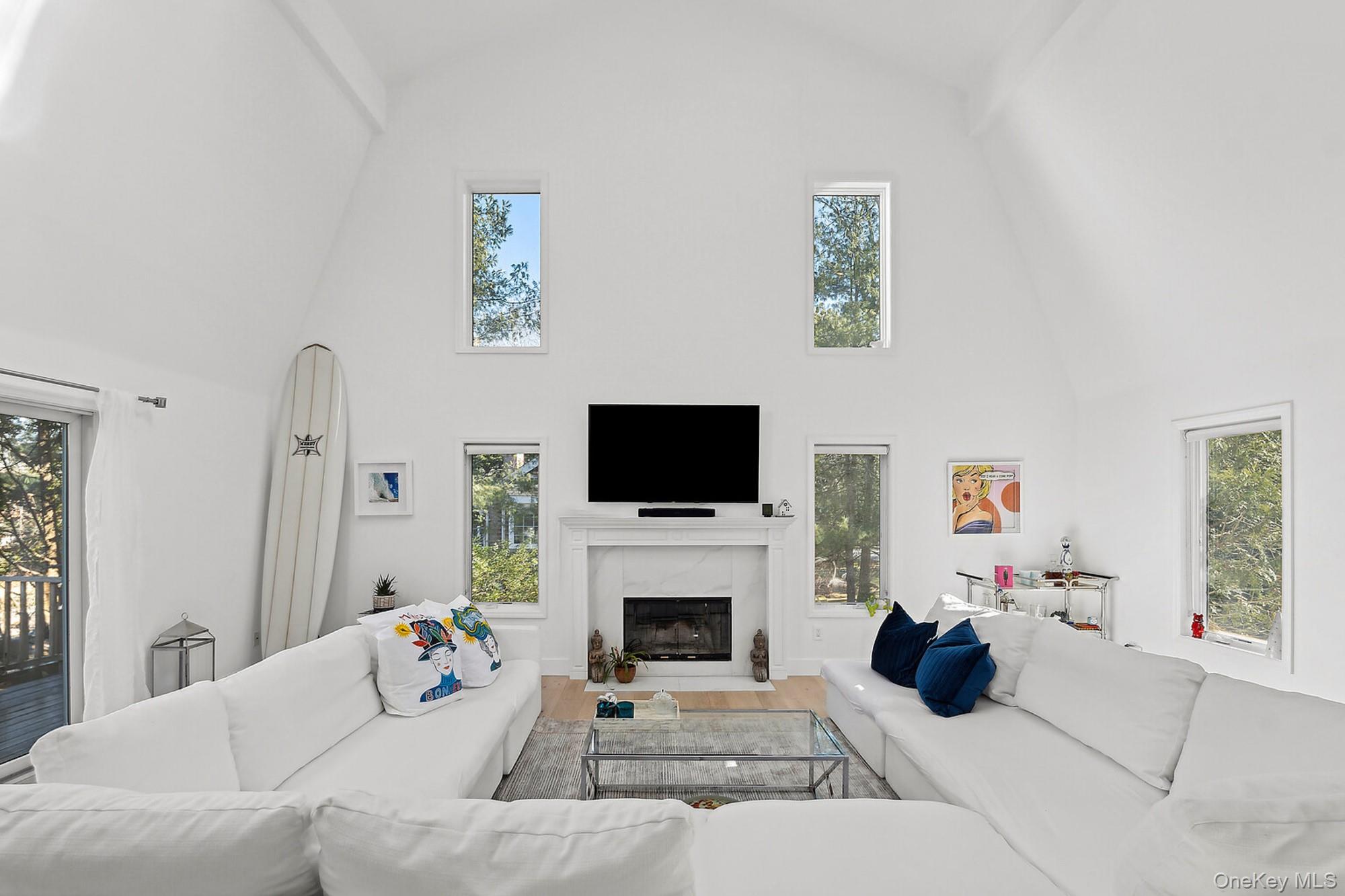 5 Cowhill Lane Property Photo 3