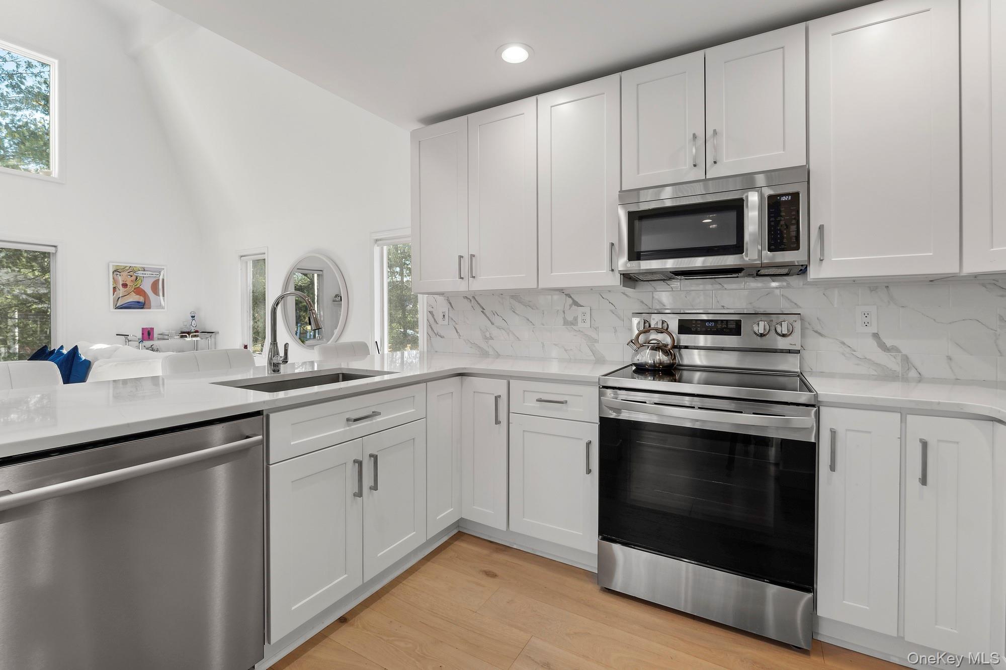5 Cowhill Lane Property Photo 6