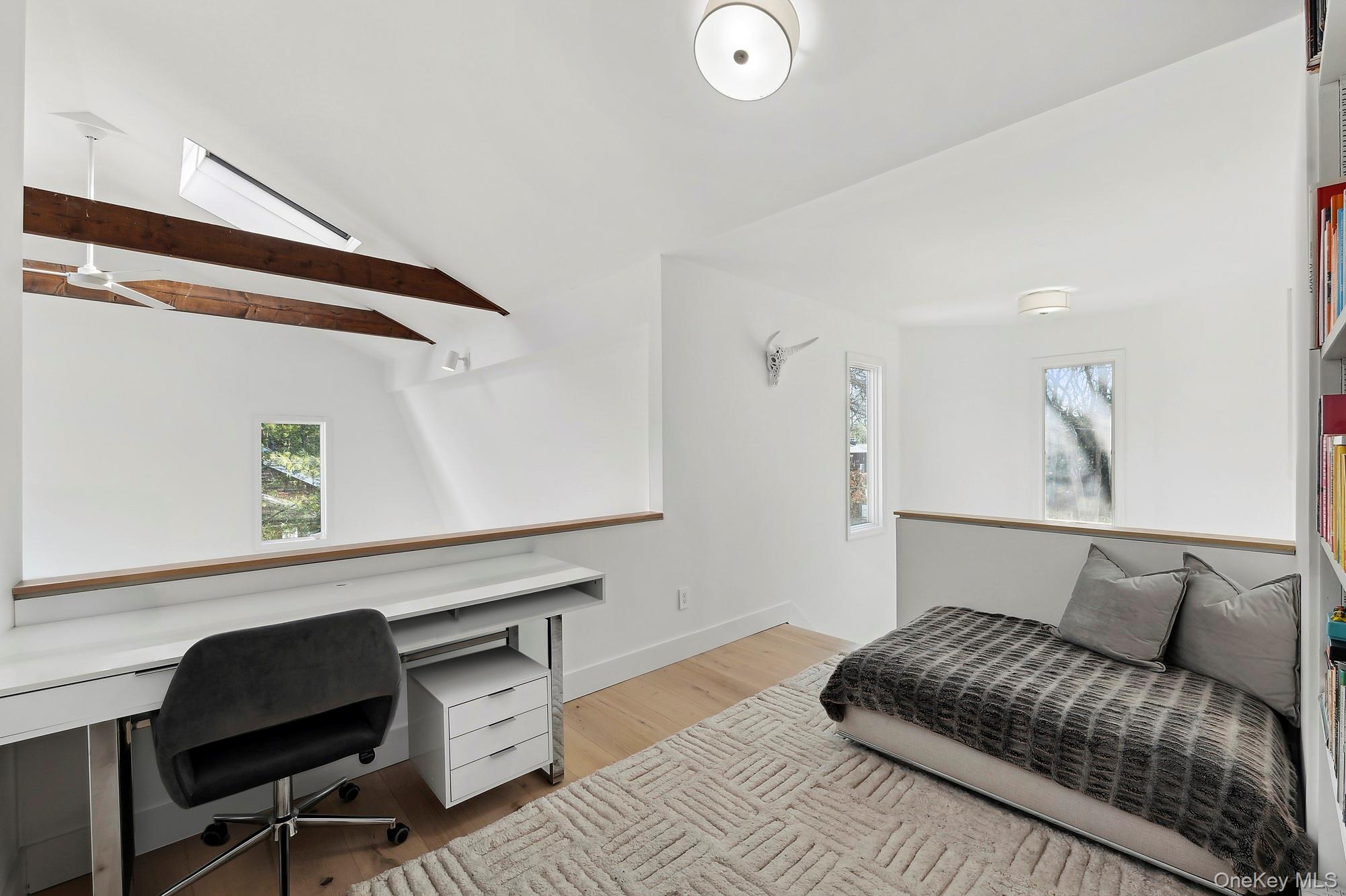5 Cowhill Lane Property Photo 13
