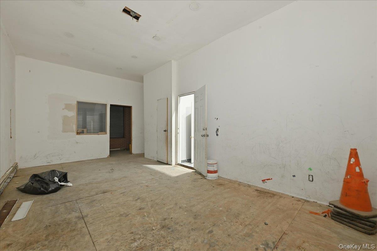 12610 Jamaica Avenue Property Photo 14