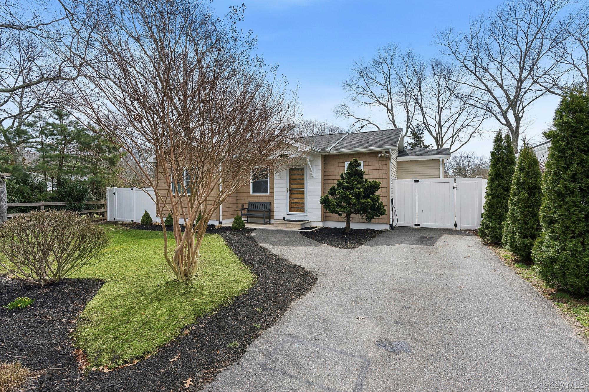 24 Woodridge Road Property Photo 1