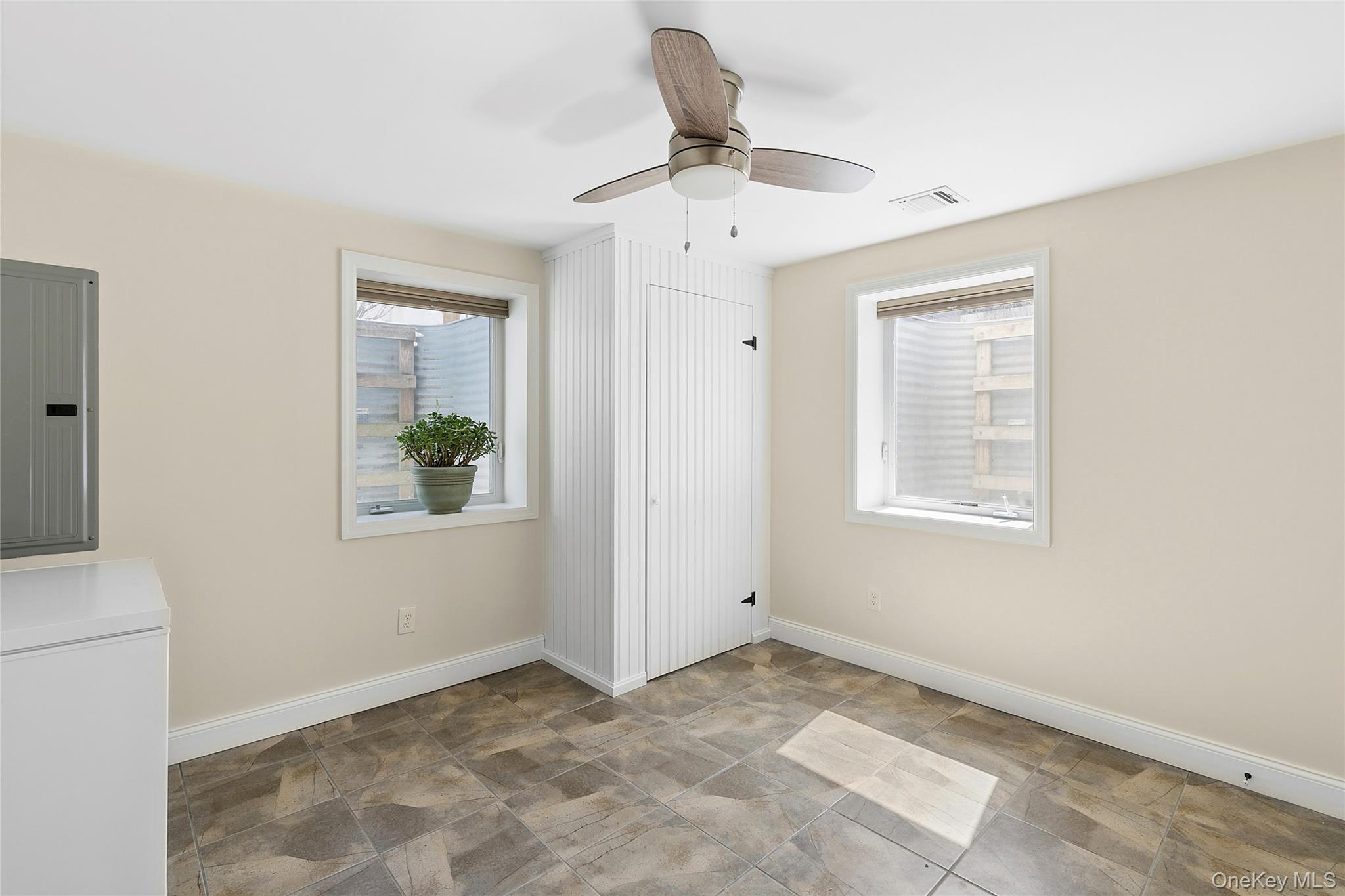 24 Woodridge Road Property Photo 12