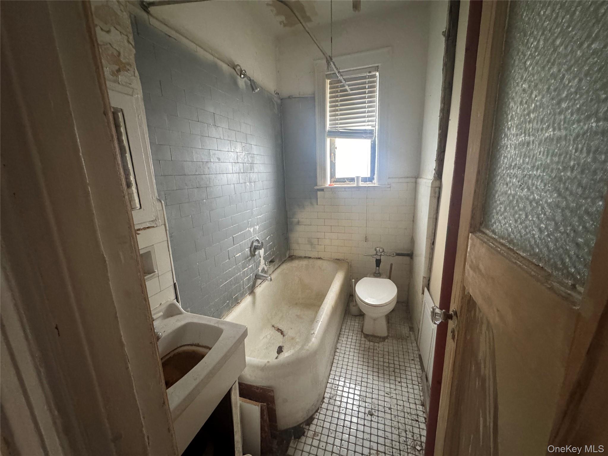 86-03 102 Street 2d Property Photo 7