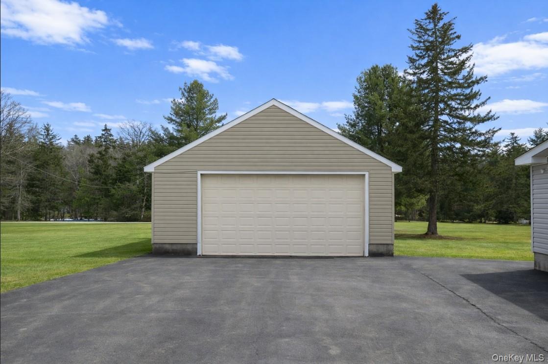 698 Cooley Road Property Photo 14