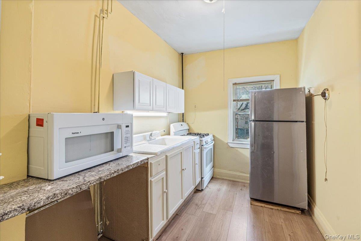 9744 81st Street Property Photo 10