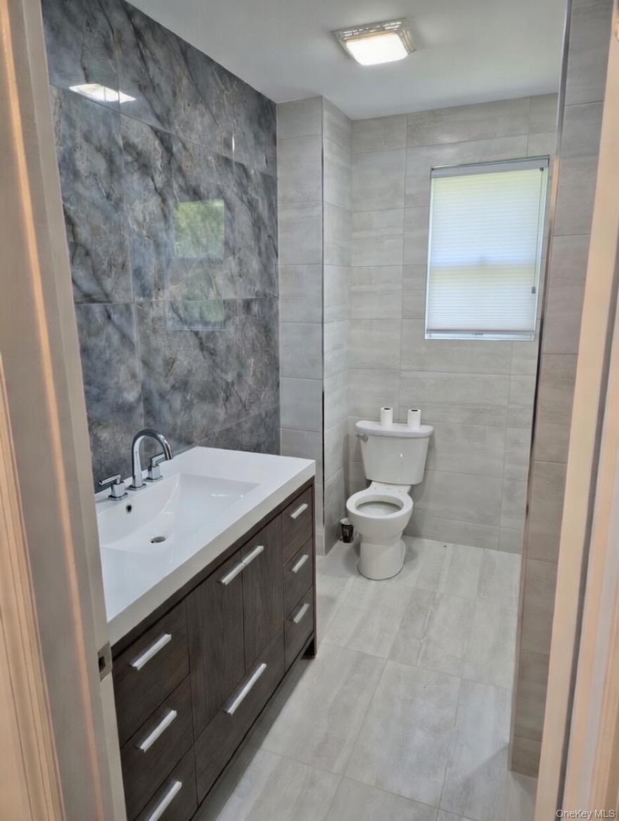 267 Morris Avenue Property Photo 8