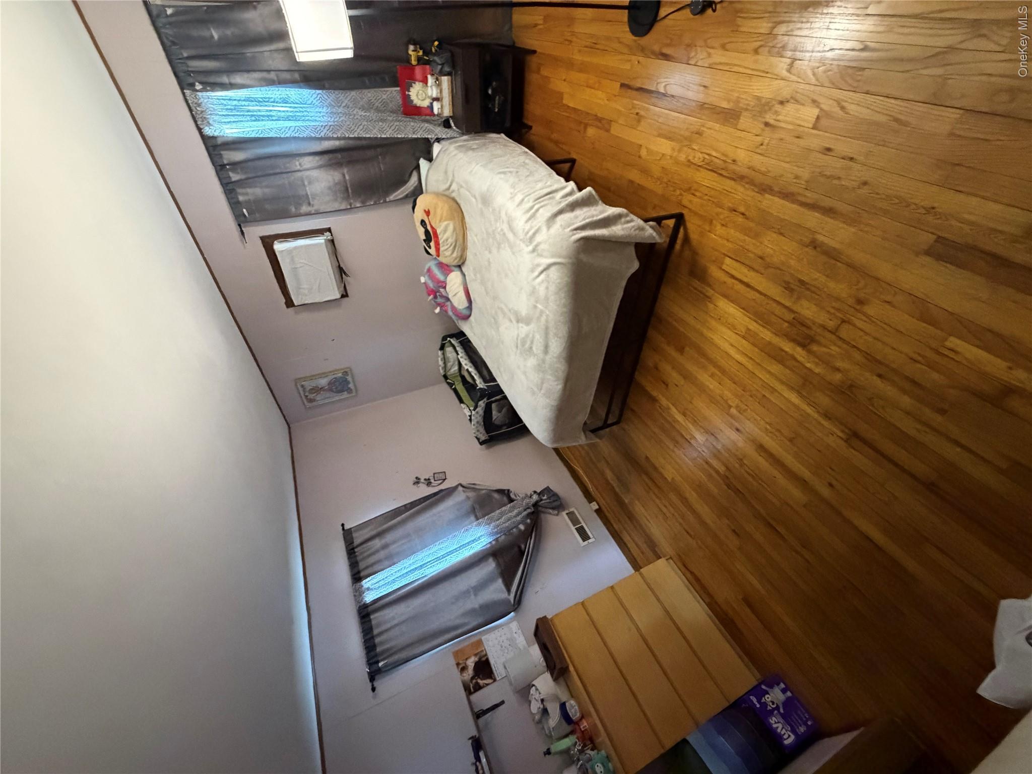 30 Eastwood Boulevard Property Photo 6