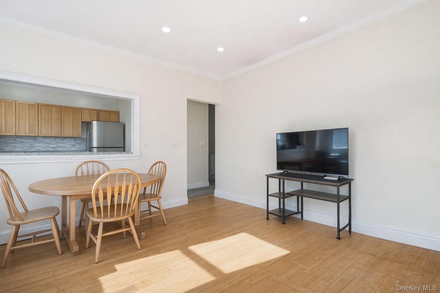 80 Lincoln Avenue Property Photo 8