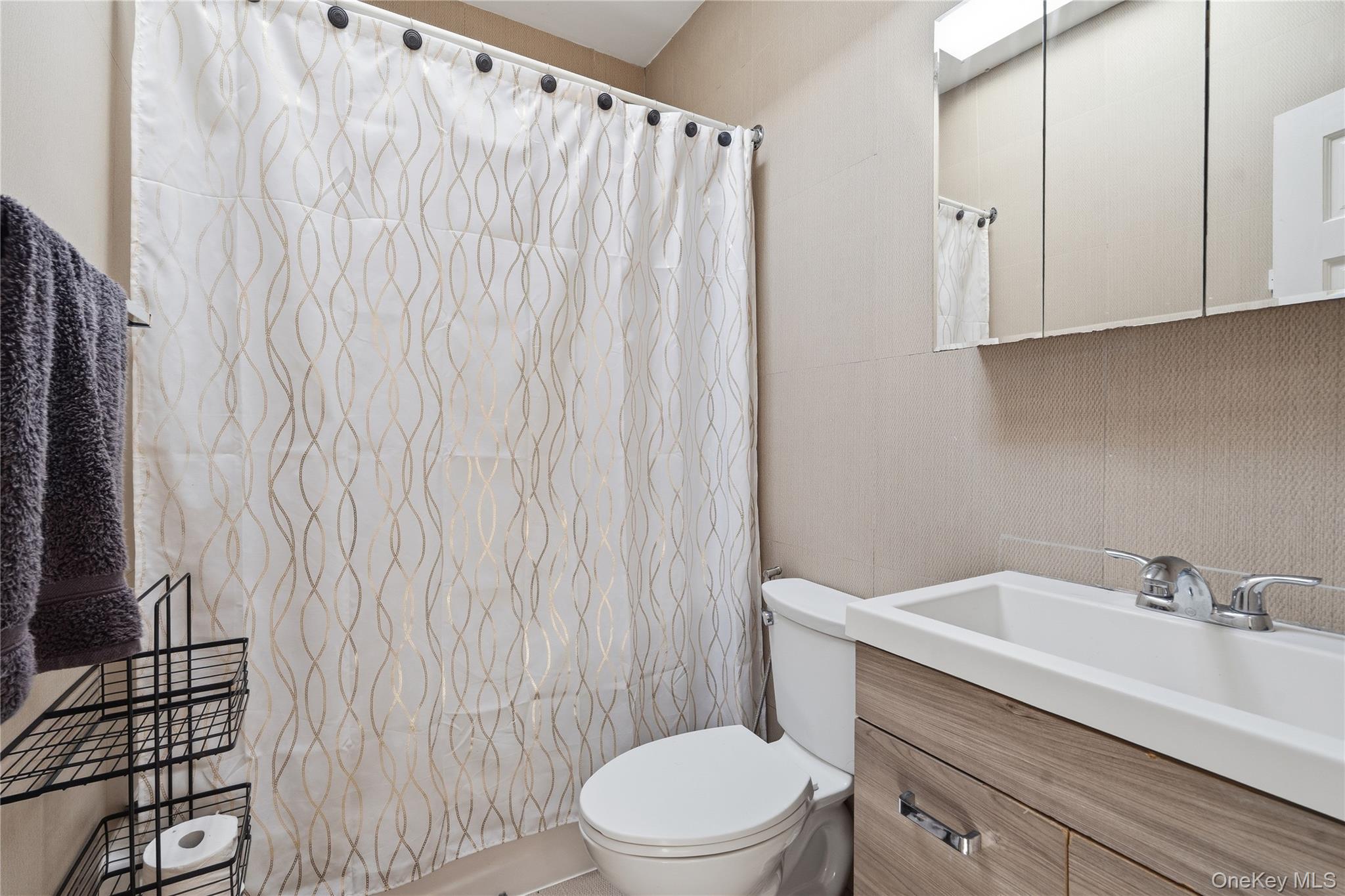 80 Lincoln Avenue Property Photo 13