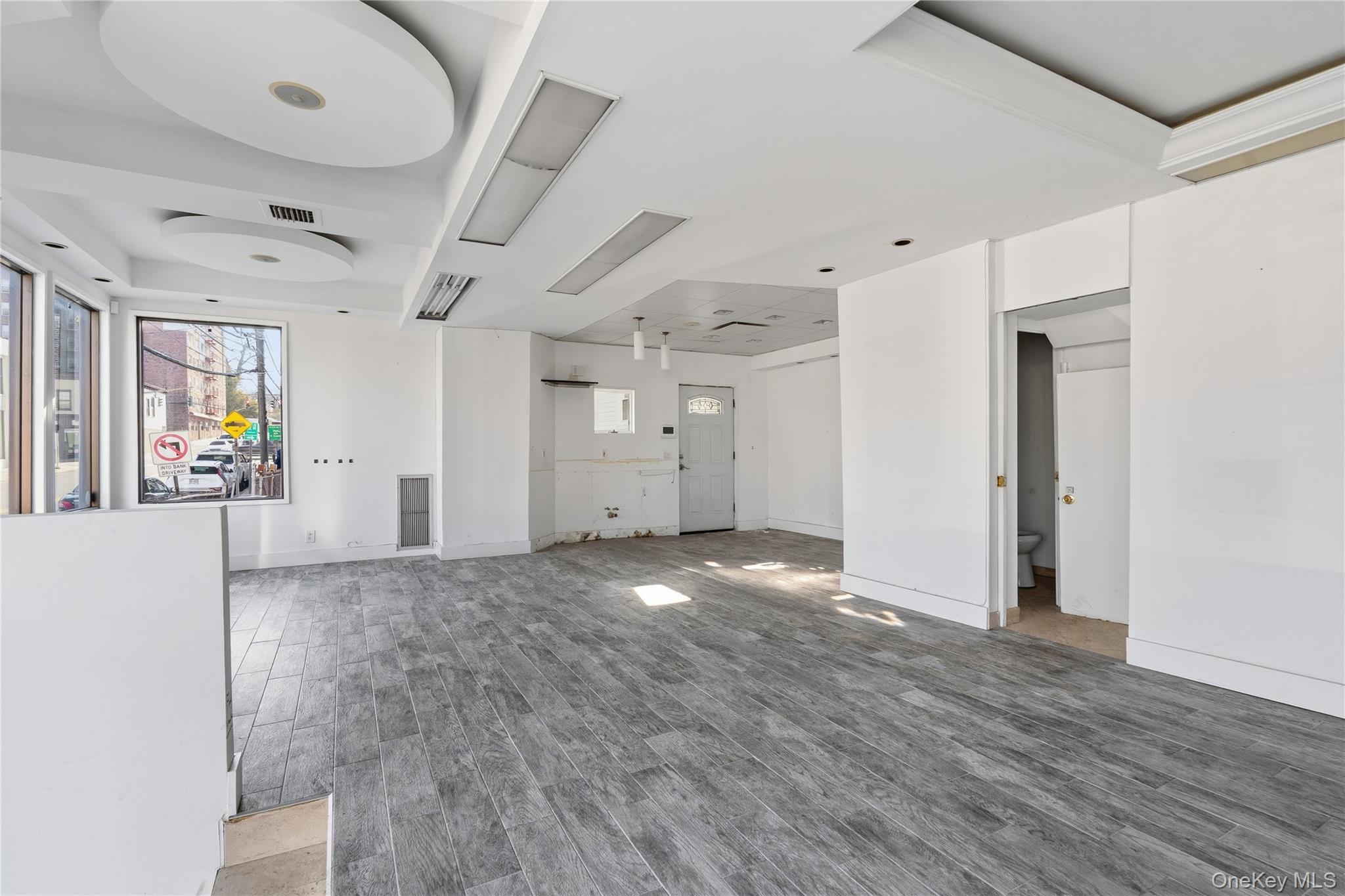 80 Lincoln Avenue Property Photo 17