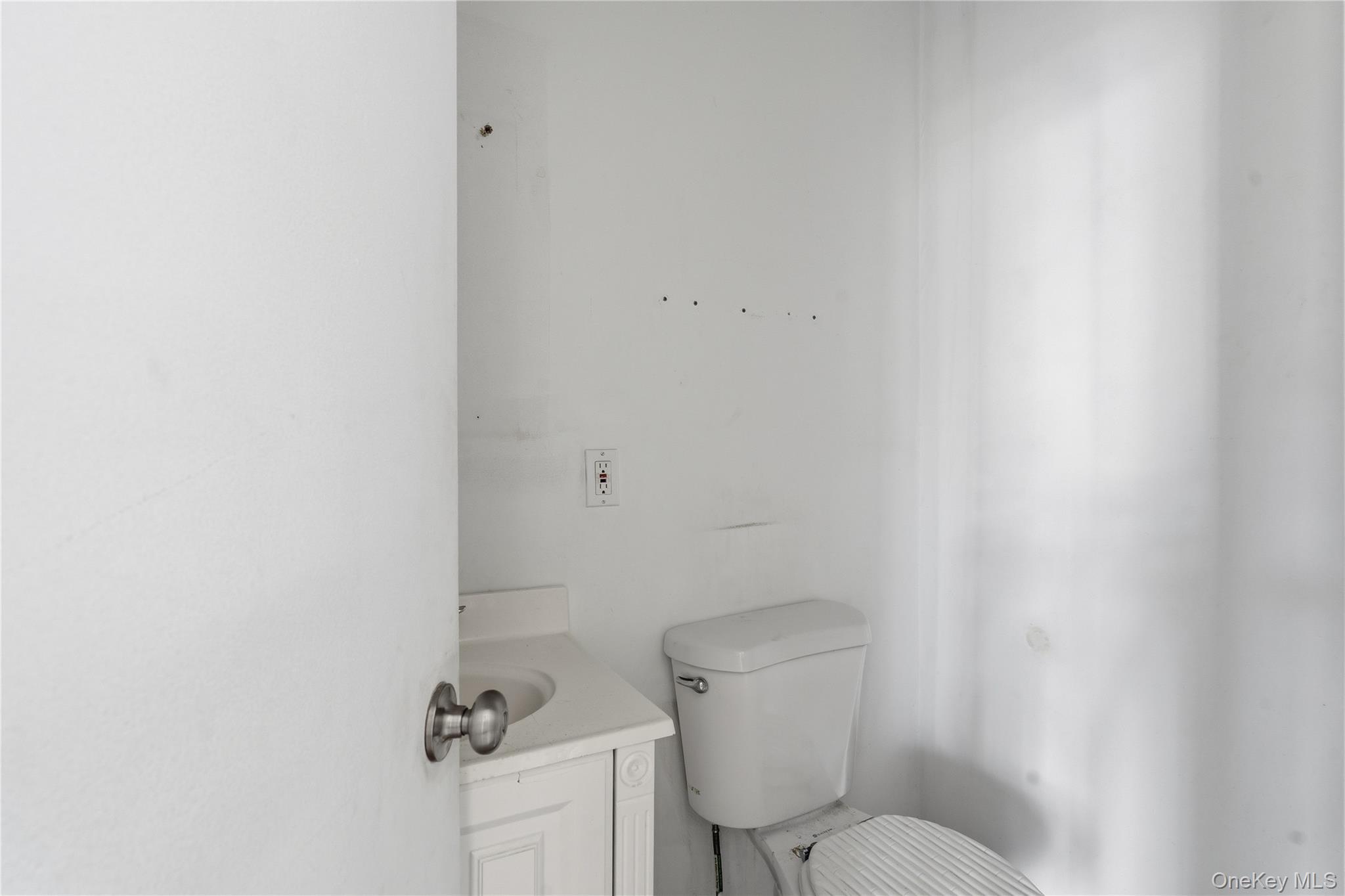80 Lincoln Avenue Property Photo 21