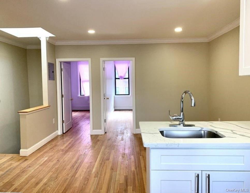 2301 Bathgate Avenue Property Photo 20