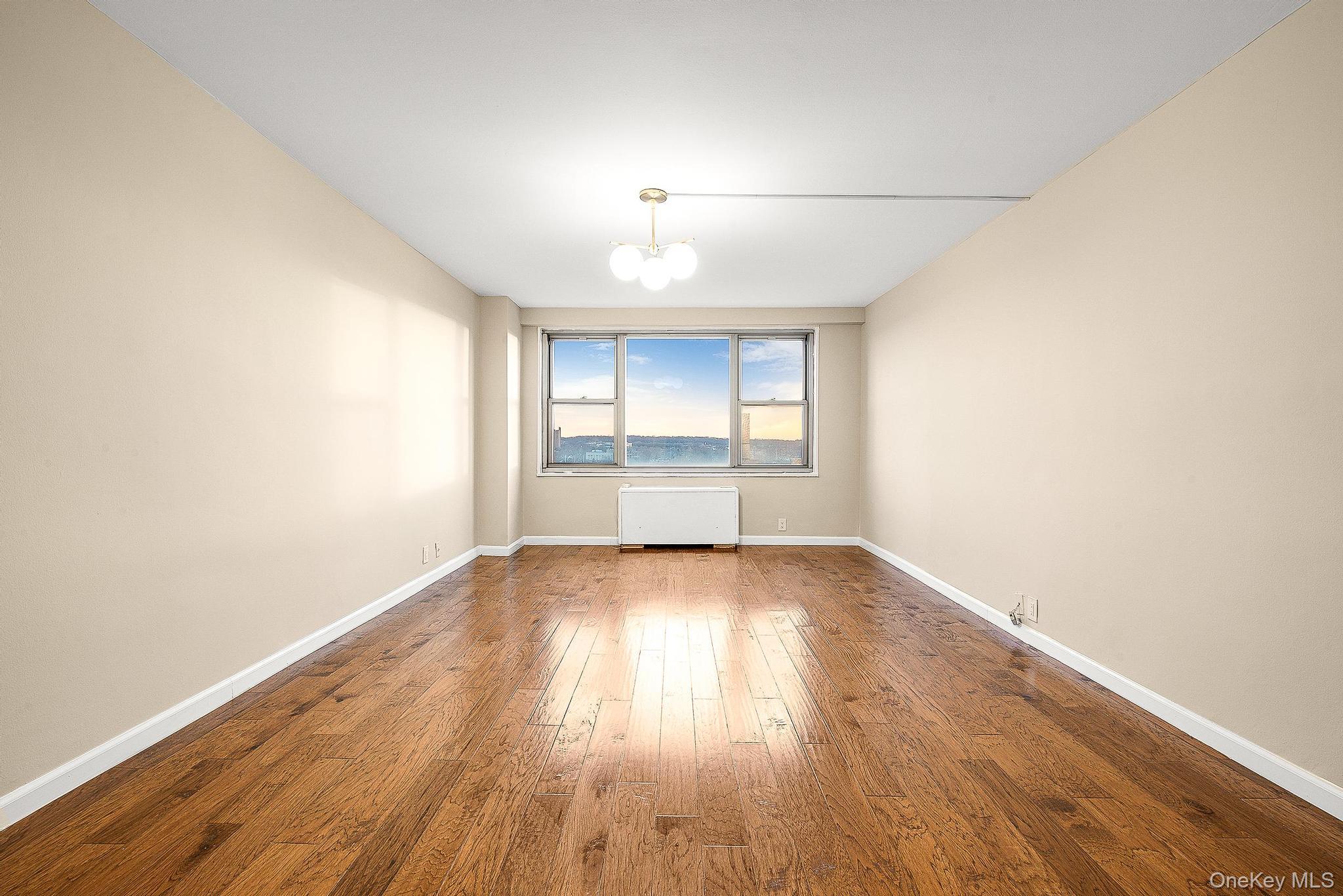 70-25 Yellowstone Boulevard 14o Property Photo 5