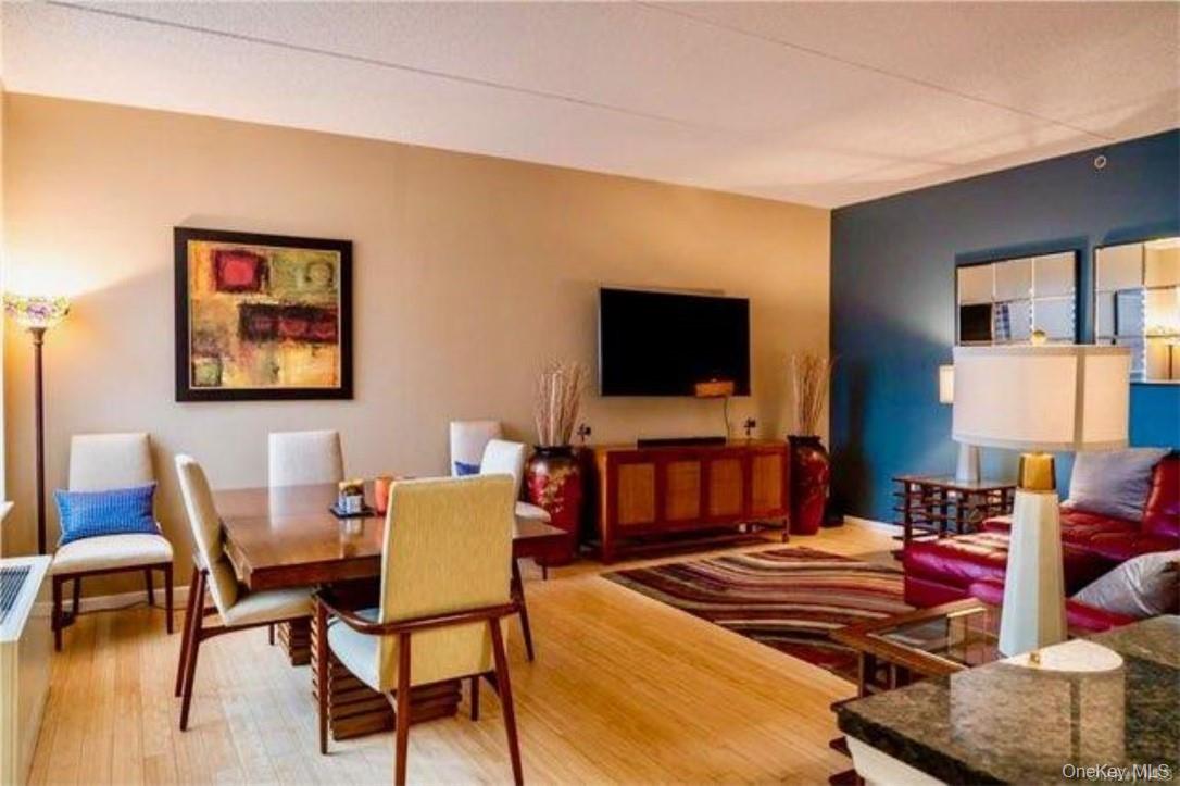 837 Washington Avenue 8m Property Photo 3