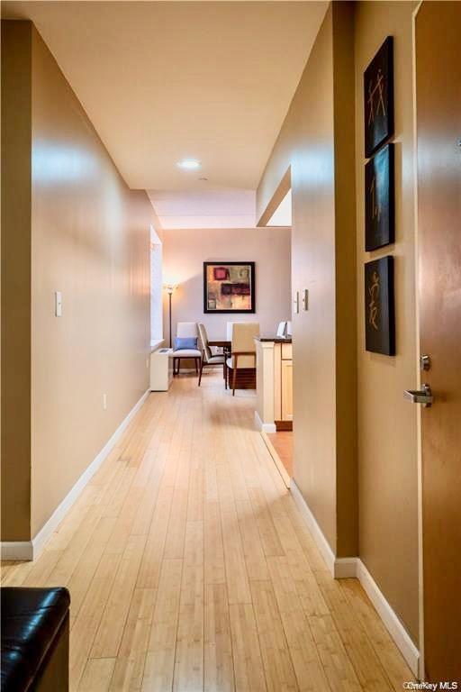837 Washington Avenue 8m Property Photo 4