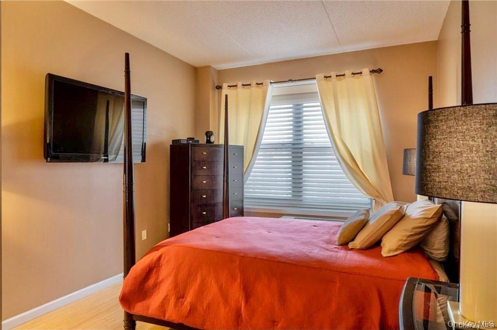 837 Washington Avenue 8m Property Photo 9