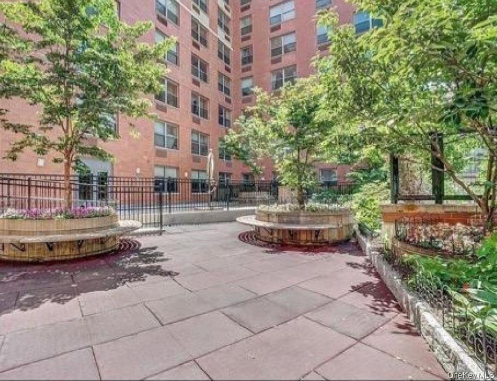 837 Washington Avenue 8m Property Photo 21