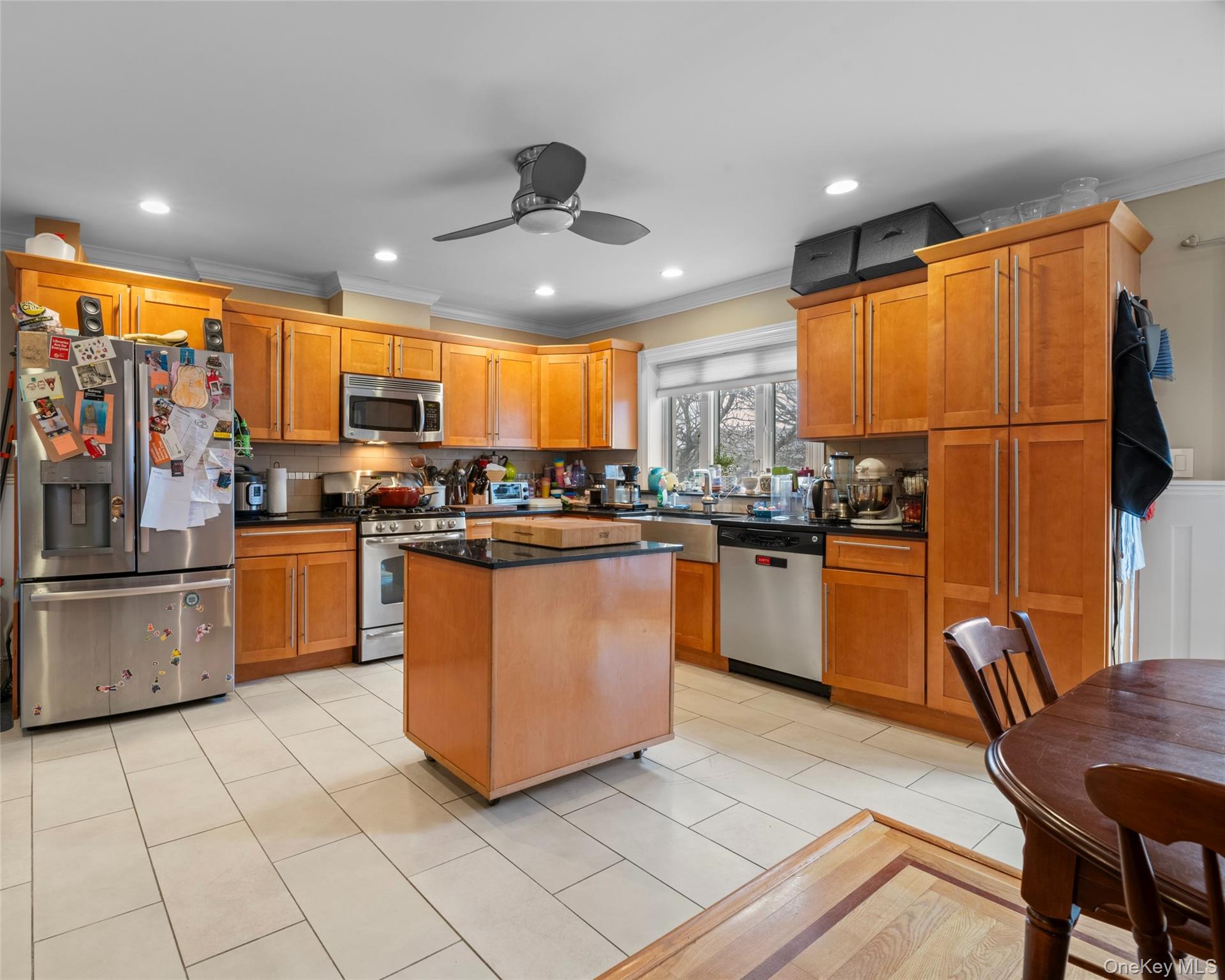 58-12 77th Place Property Photo 3