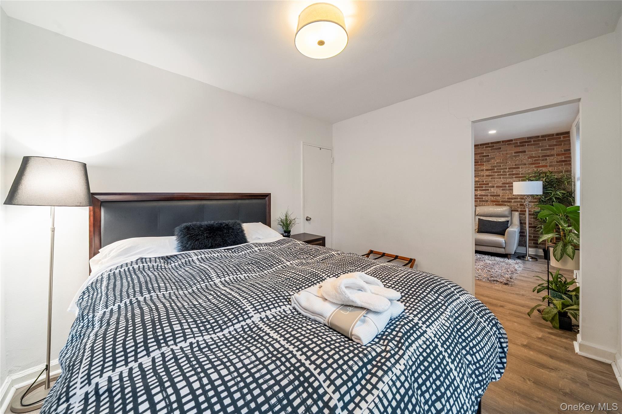 67-25 Clyde Street 3m Property Photo 10