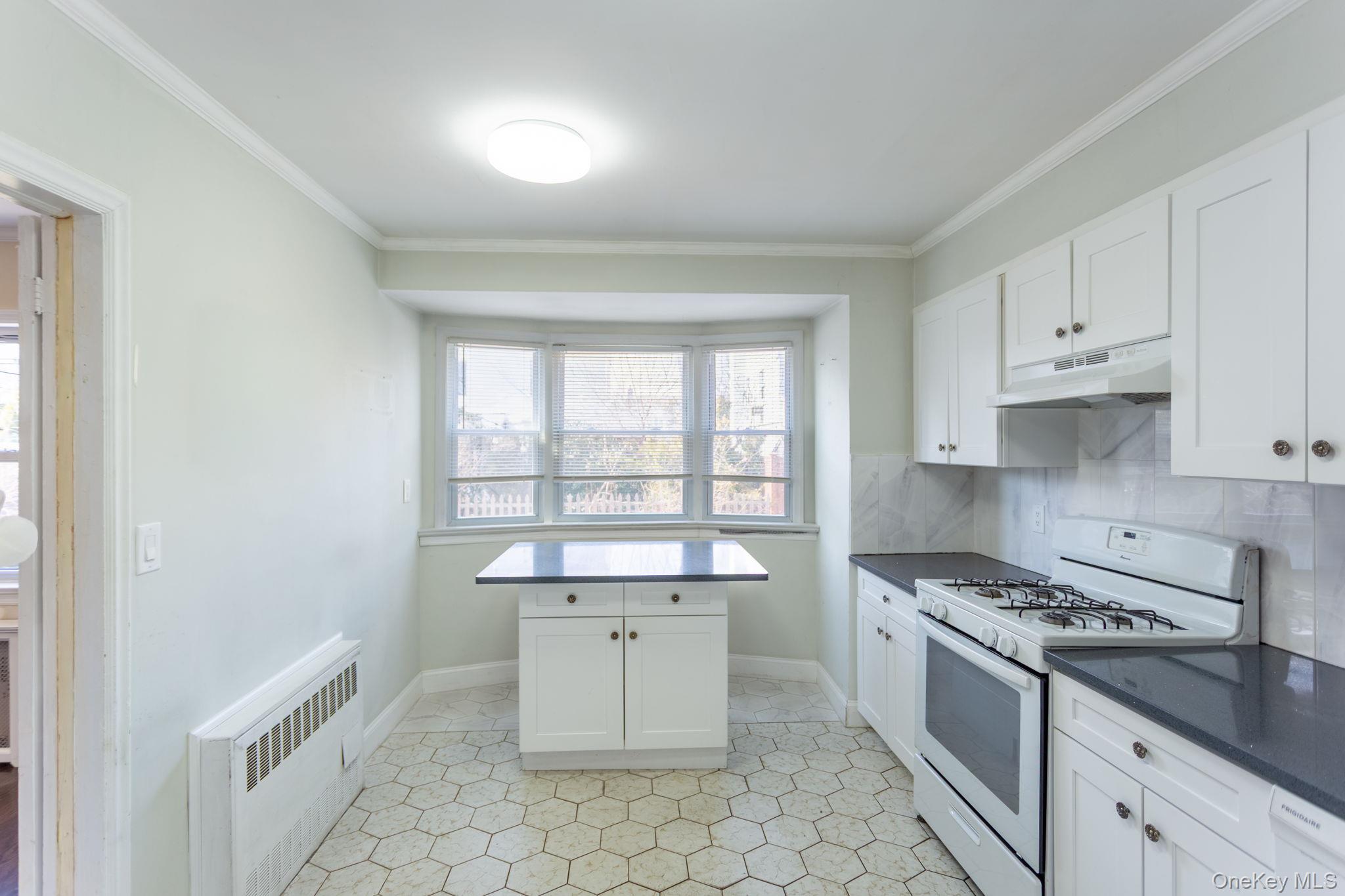 85-32 213th Street Property Photo 8