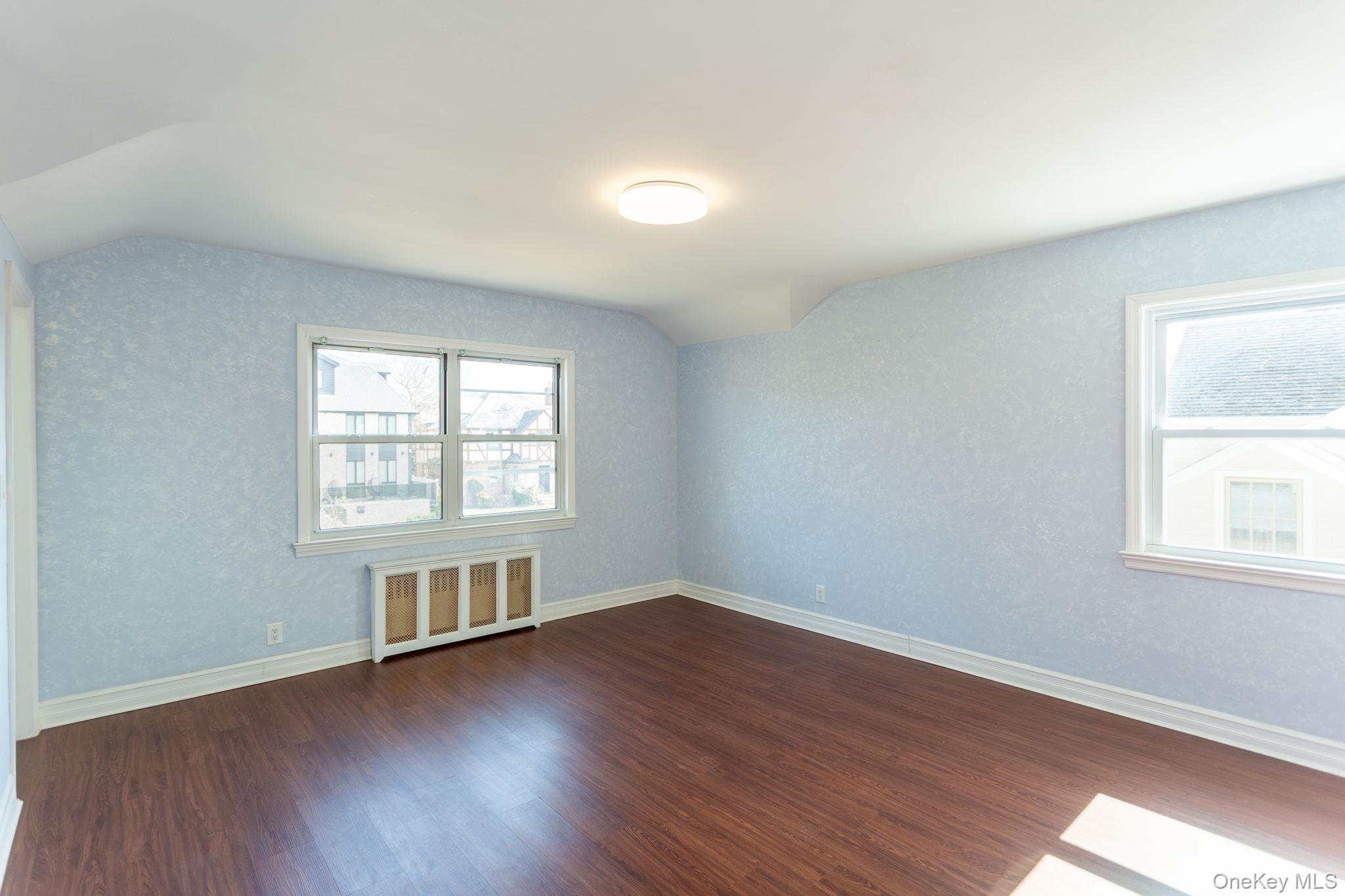 85-32 213th Street Property Photo 18